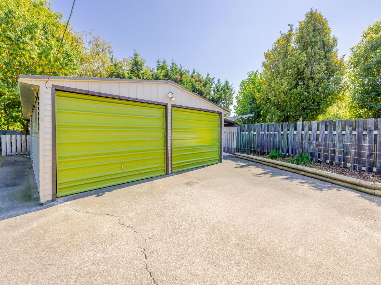 74 Clarence Cox Crescent, Pirimai