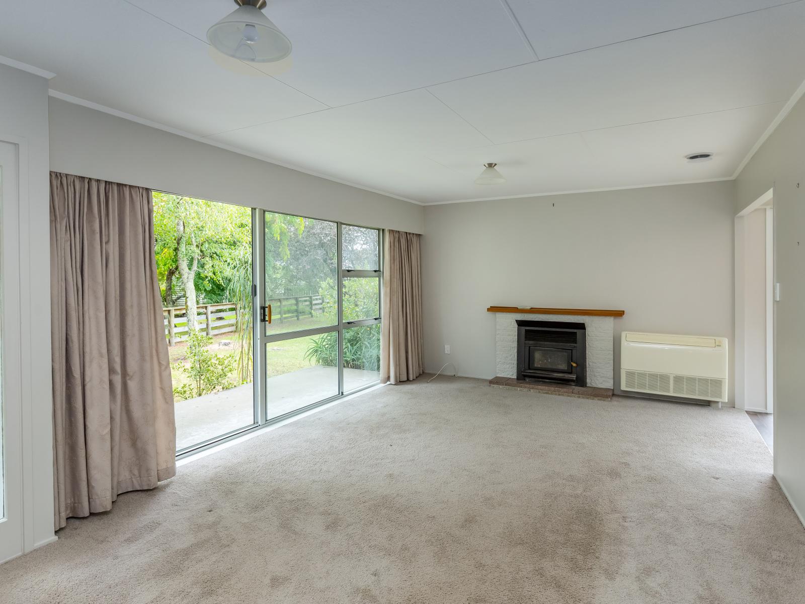 170 High Street South, Carterton