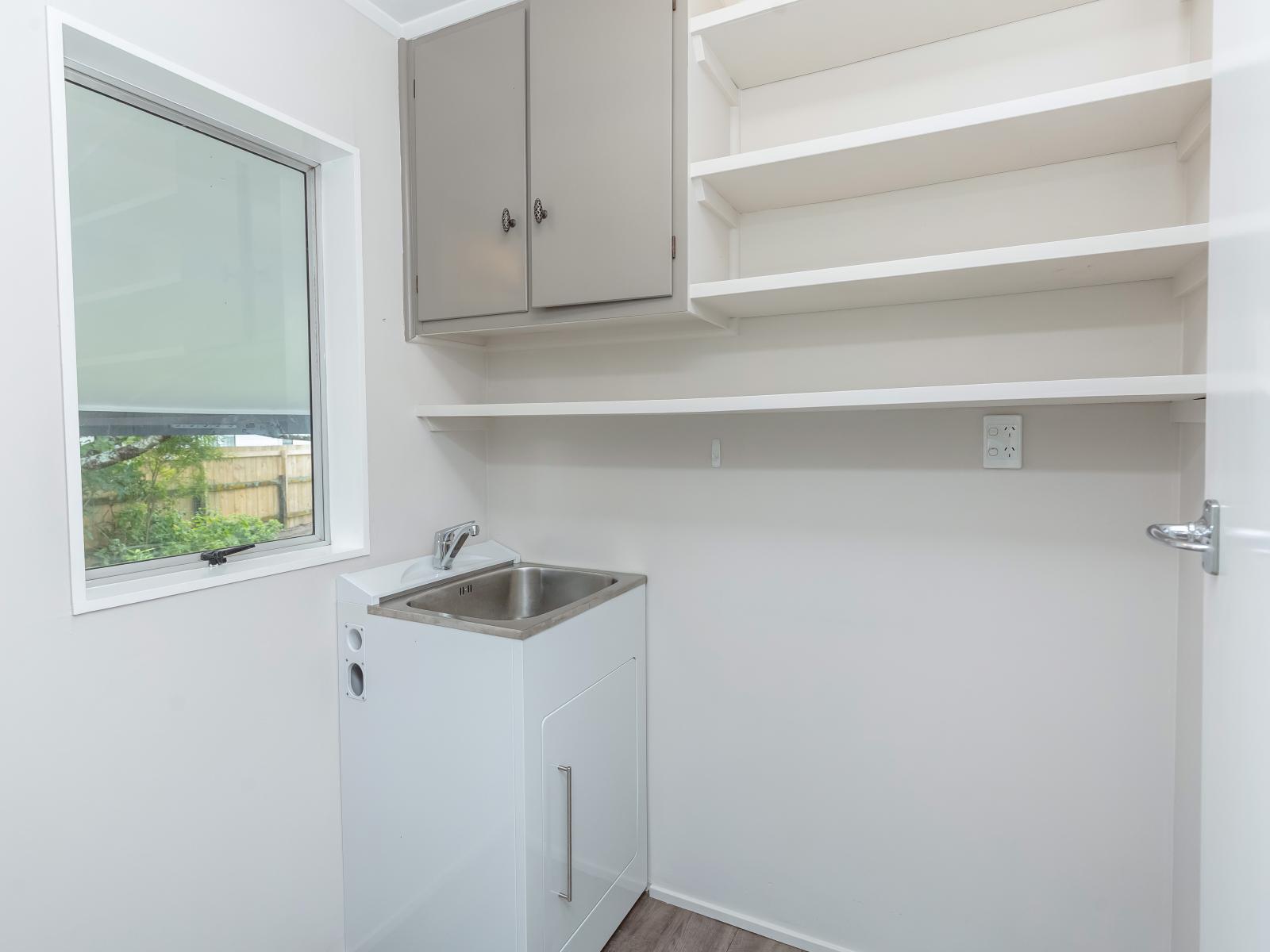 170 High Street South, Carterton