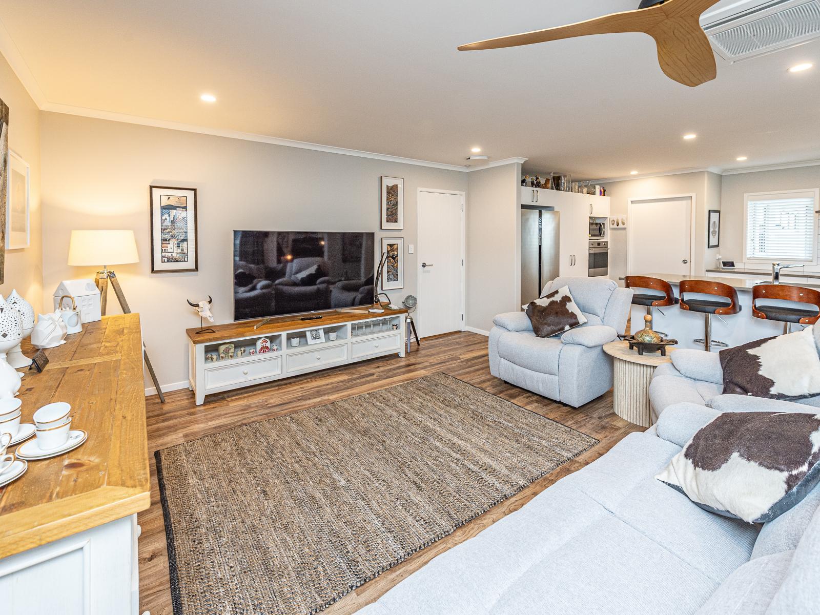 34 Tirimoana Place, Otamatea