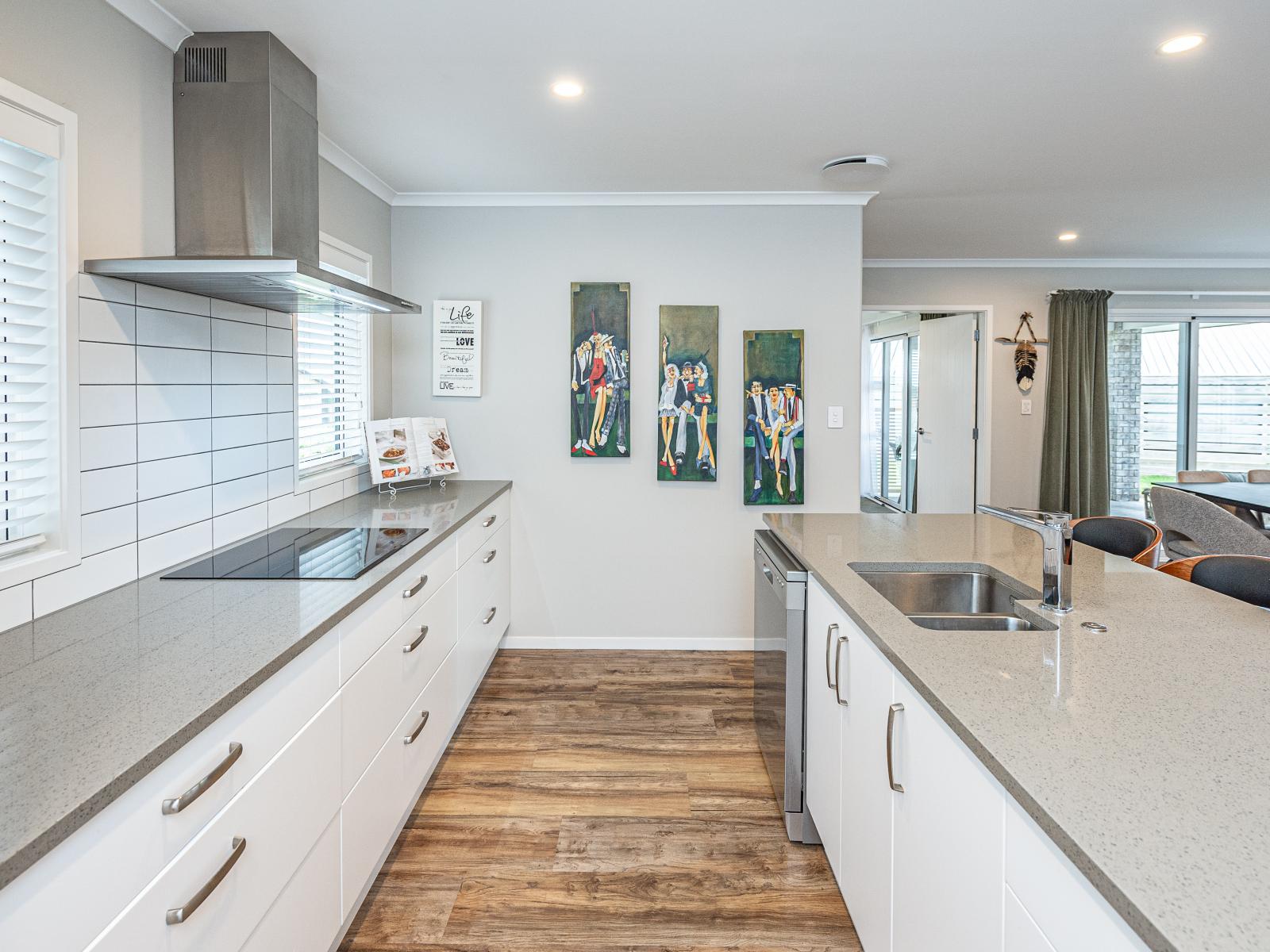 34 Tirimoana Place, Otamatea