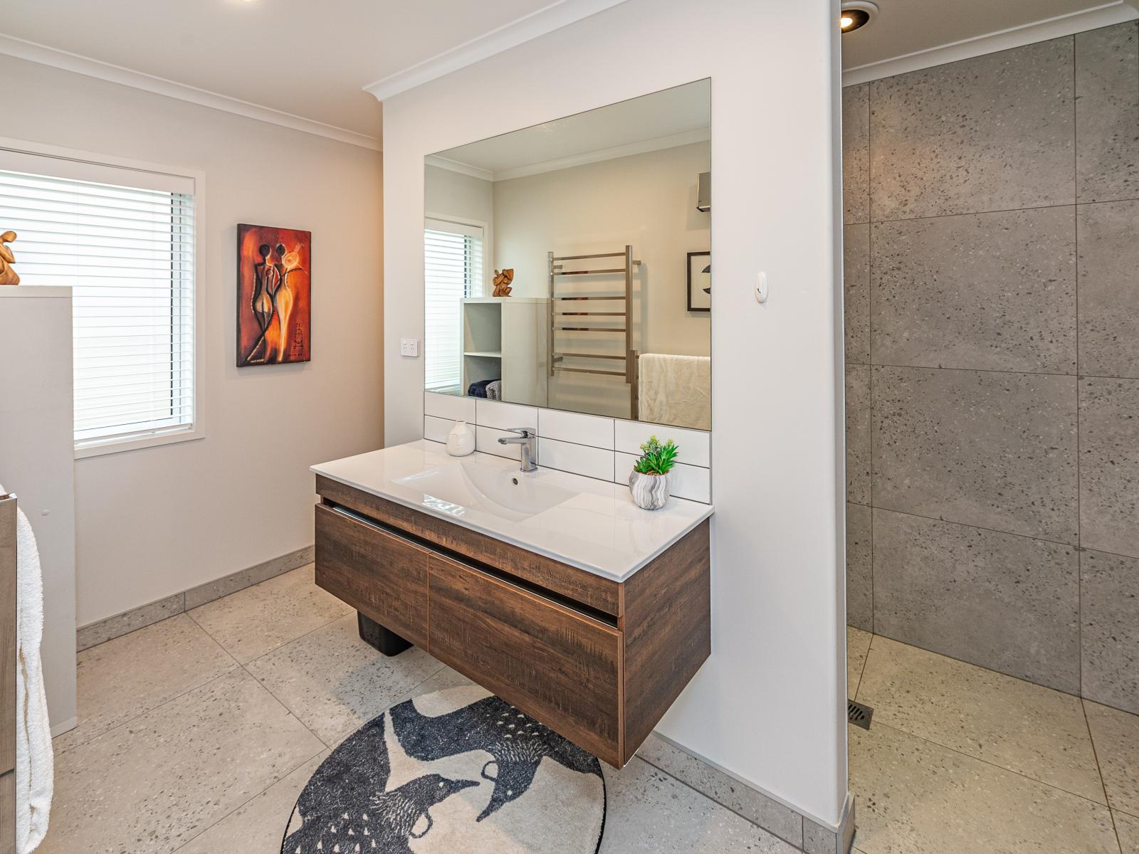 34 Tirimoana Place, Otamatea