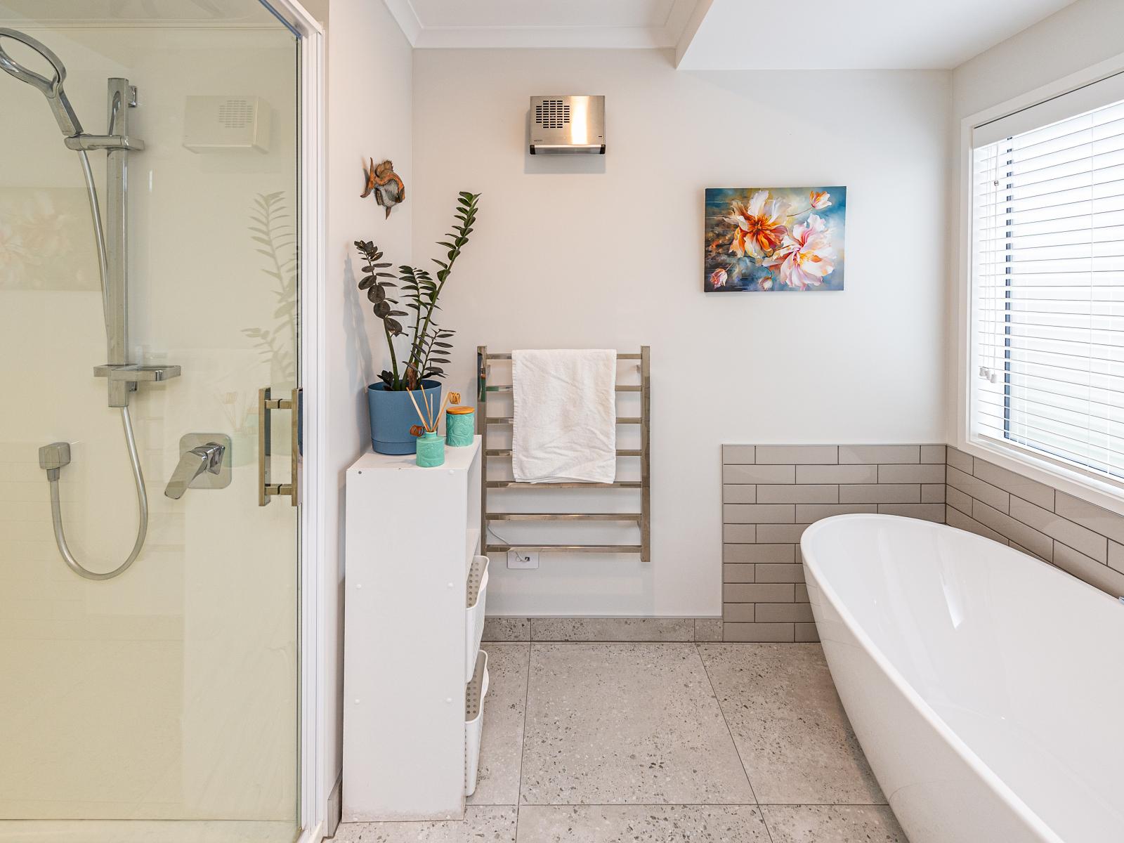 34 Tirimoana Place, Otamatea