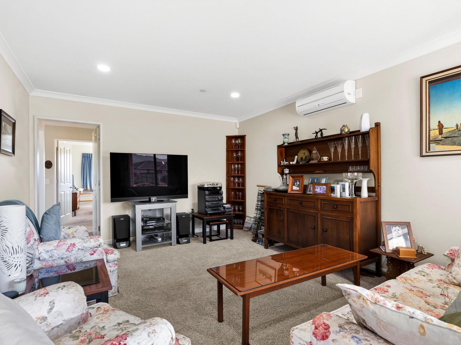 24 Ian Peter Way, Otaki