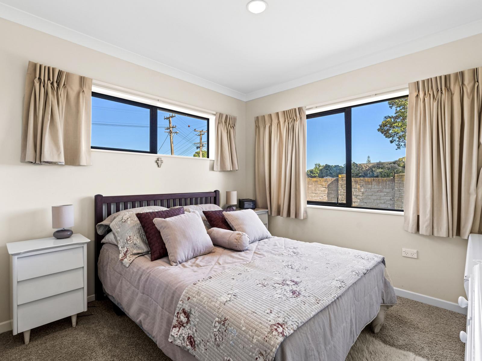 24 Ian Peter Way, Otaki