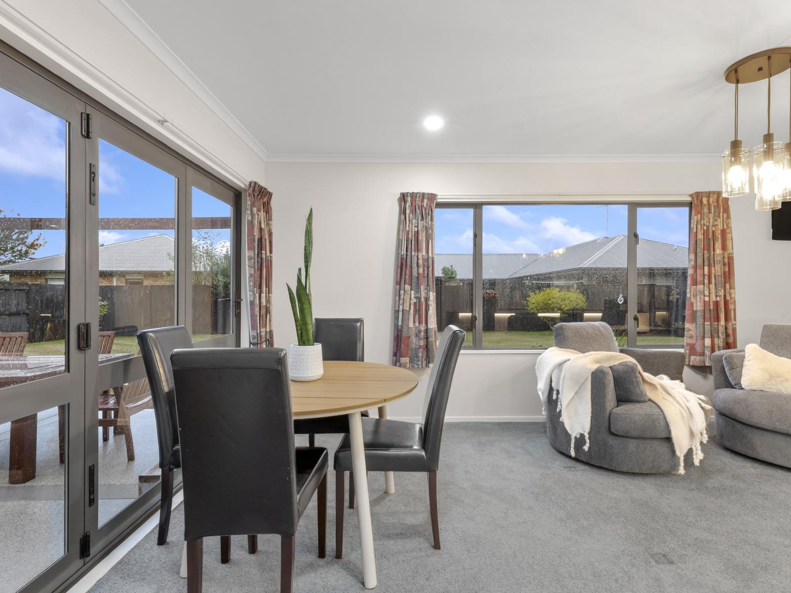 26 Oaklands Drive, Cambridge