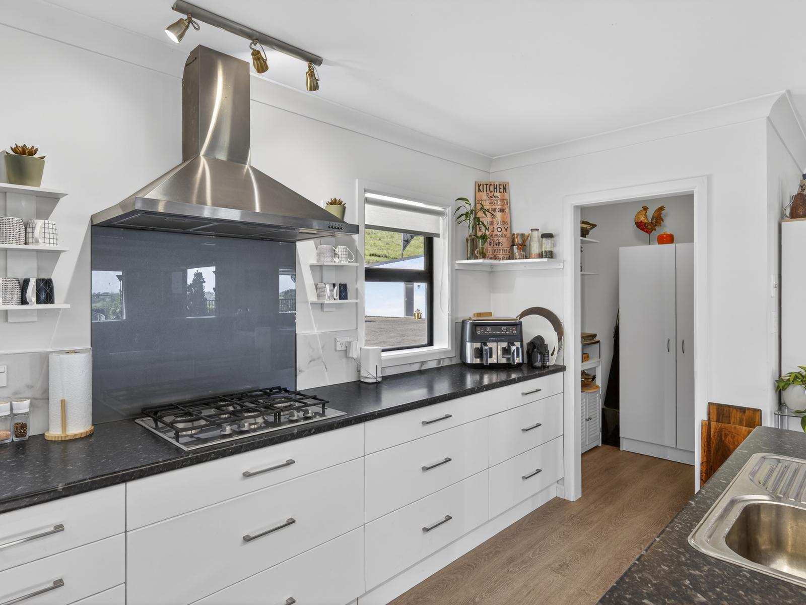 25 Hanawera Ridge Road, Manakau