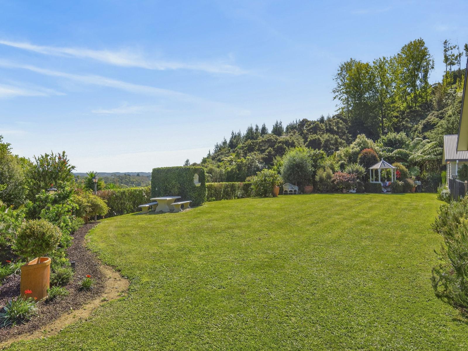 25 Hanawera Ridge Road, Manakau