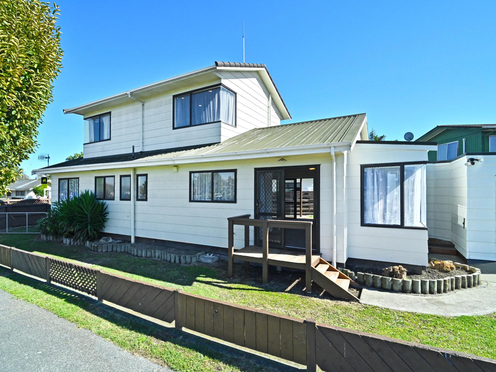 38 Titoki Crescent, Pirimai