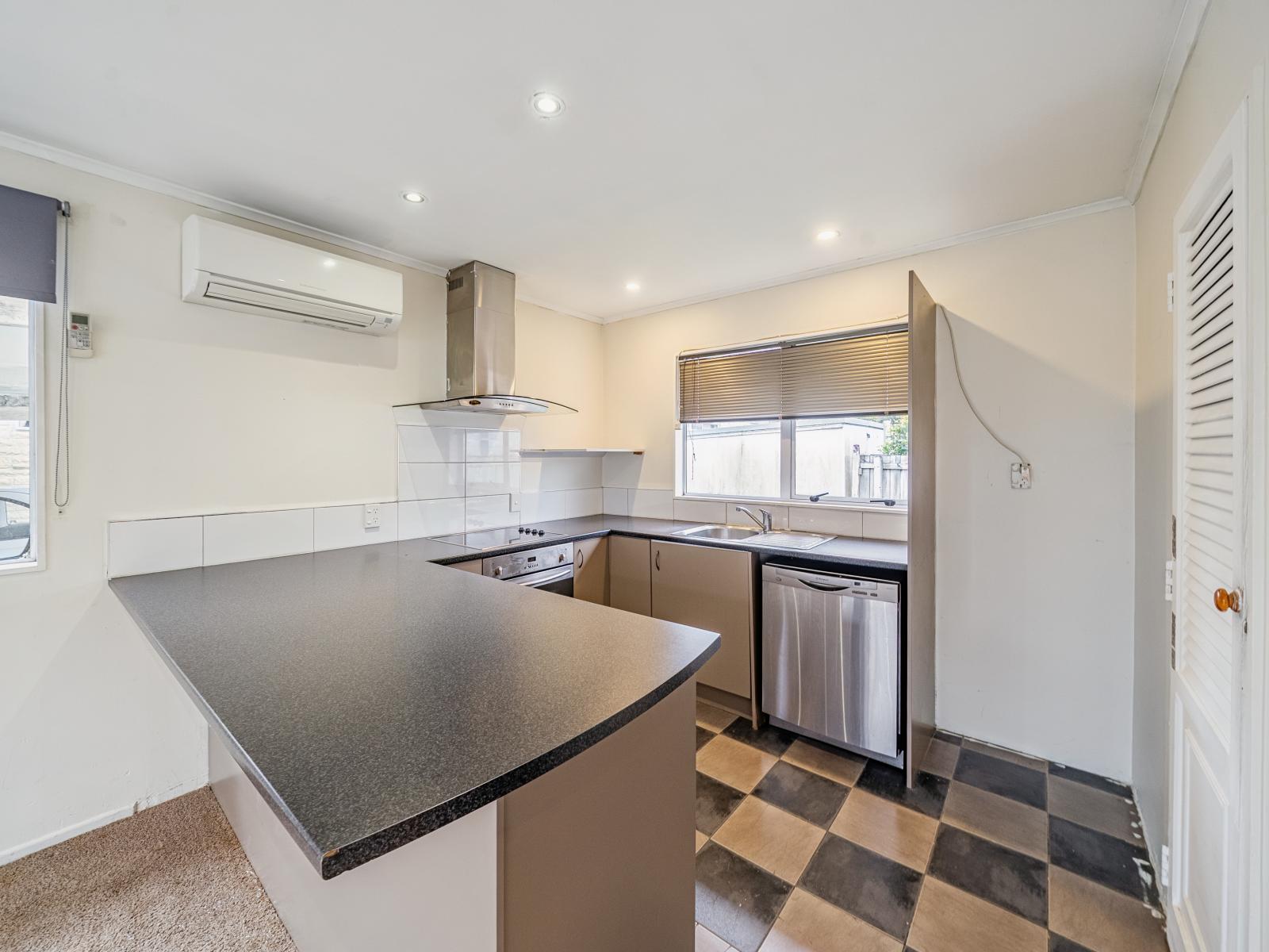 2/8 Wilford Street, Wellington 