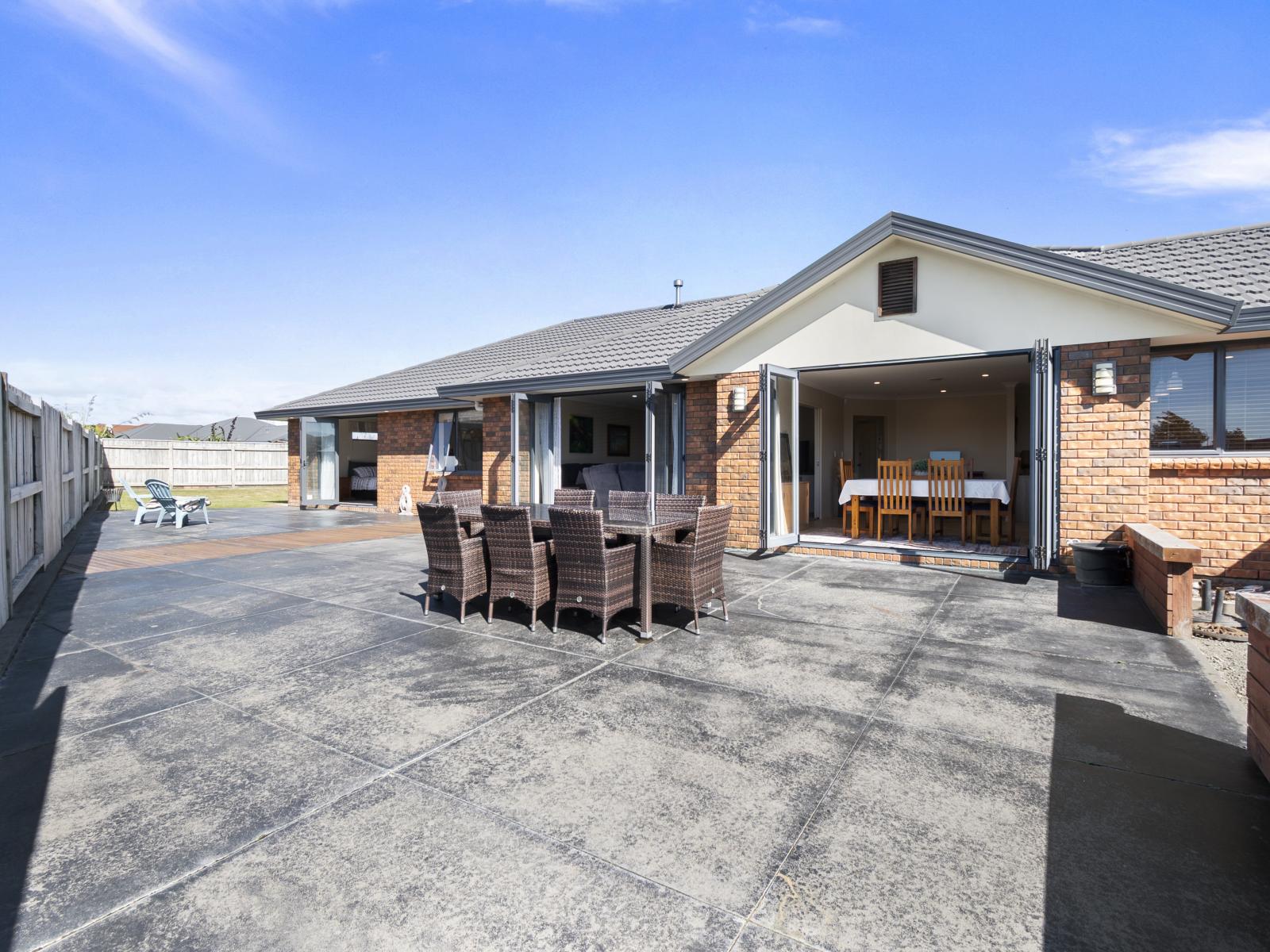 42 Peter Hall Drive, Kelvin Grove