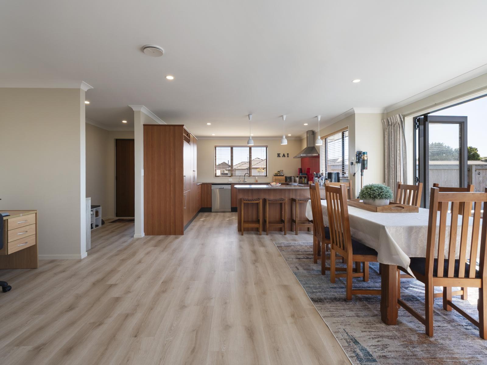 42 Peter Hall Drive, Kelvin Grove