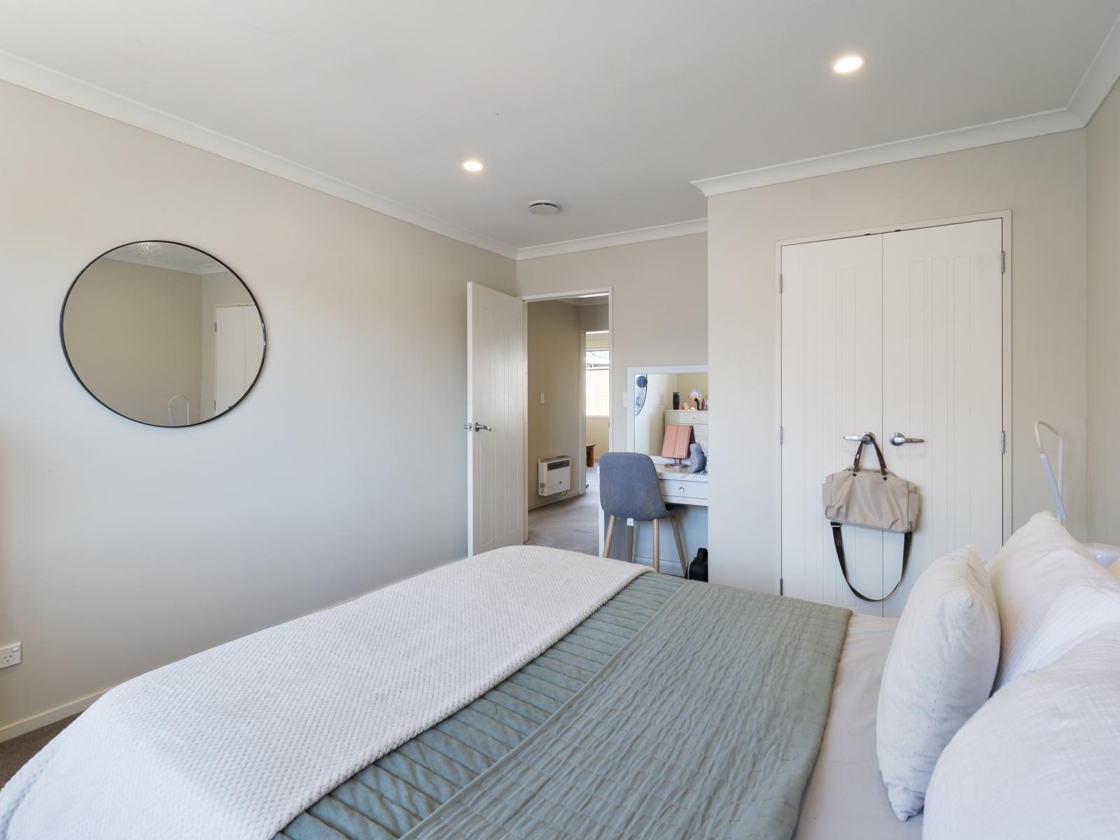 42 Peter Hall Drive, Kelvin Grove