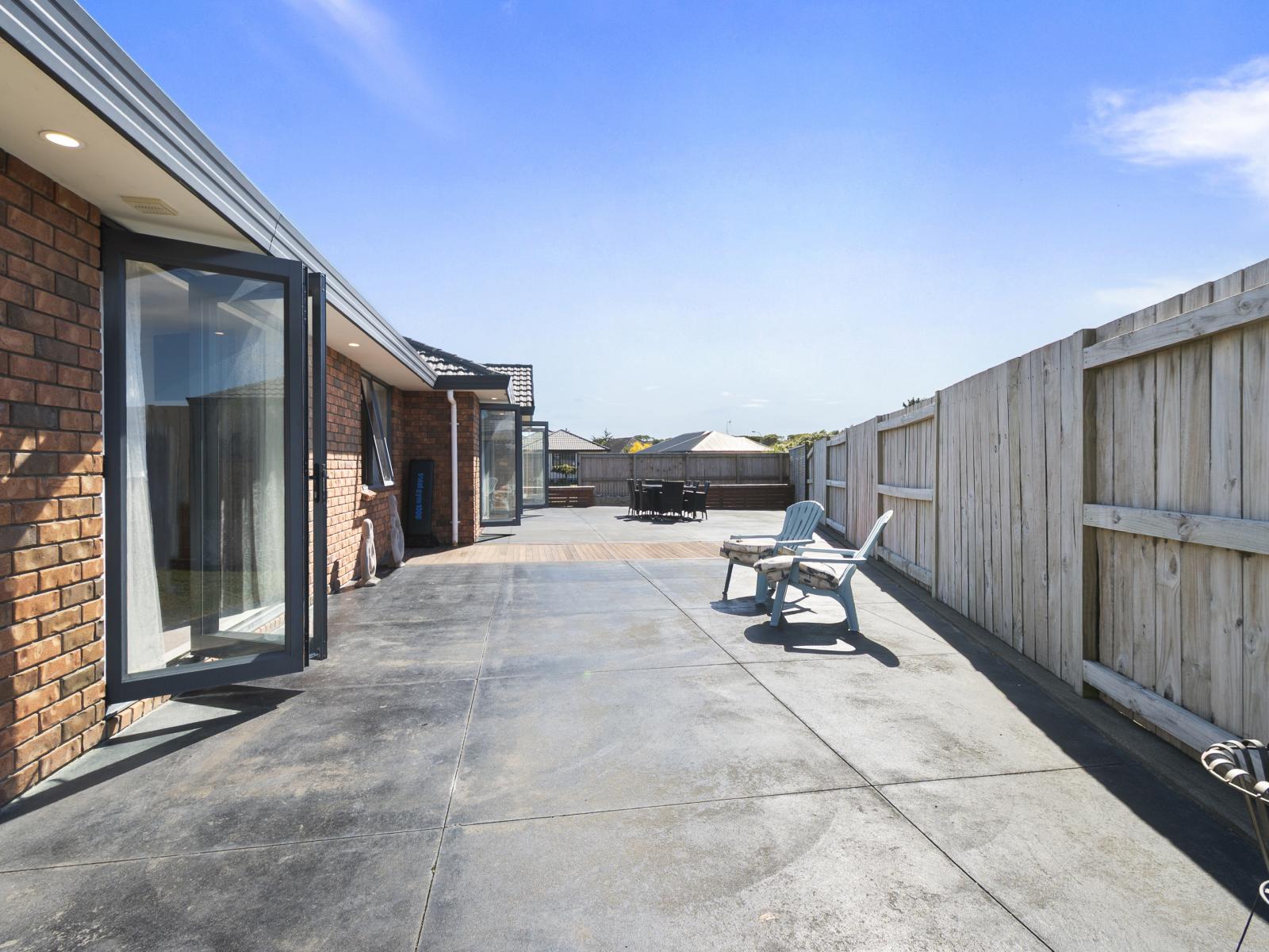 42 Peter Hall Drive, Kelvin Grove