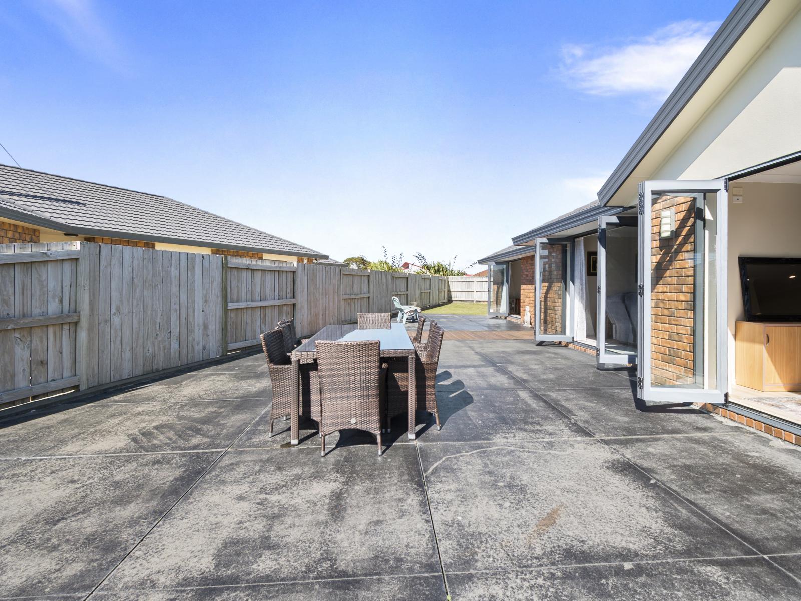 42 Peter Hall Drive, Kelvin Grove