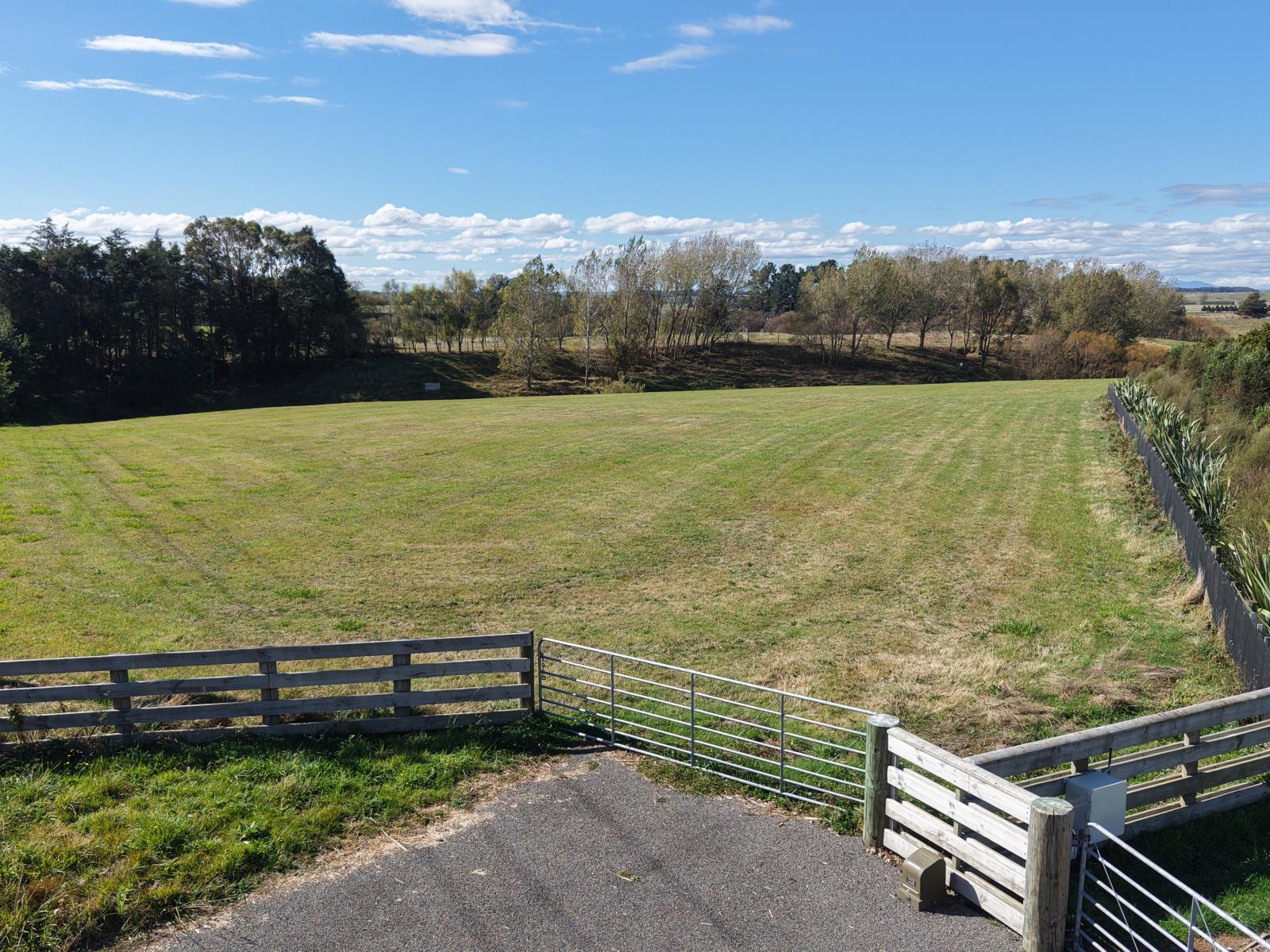 Te Rakehou Road, Feilding