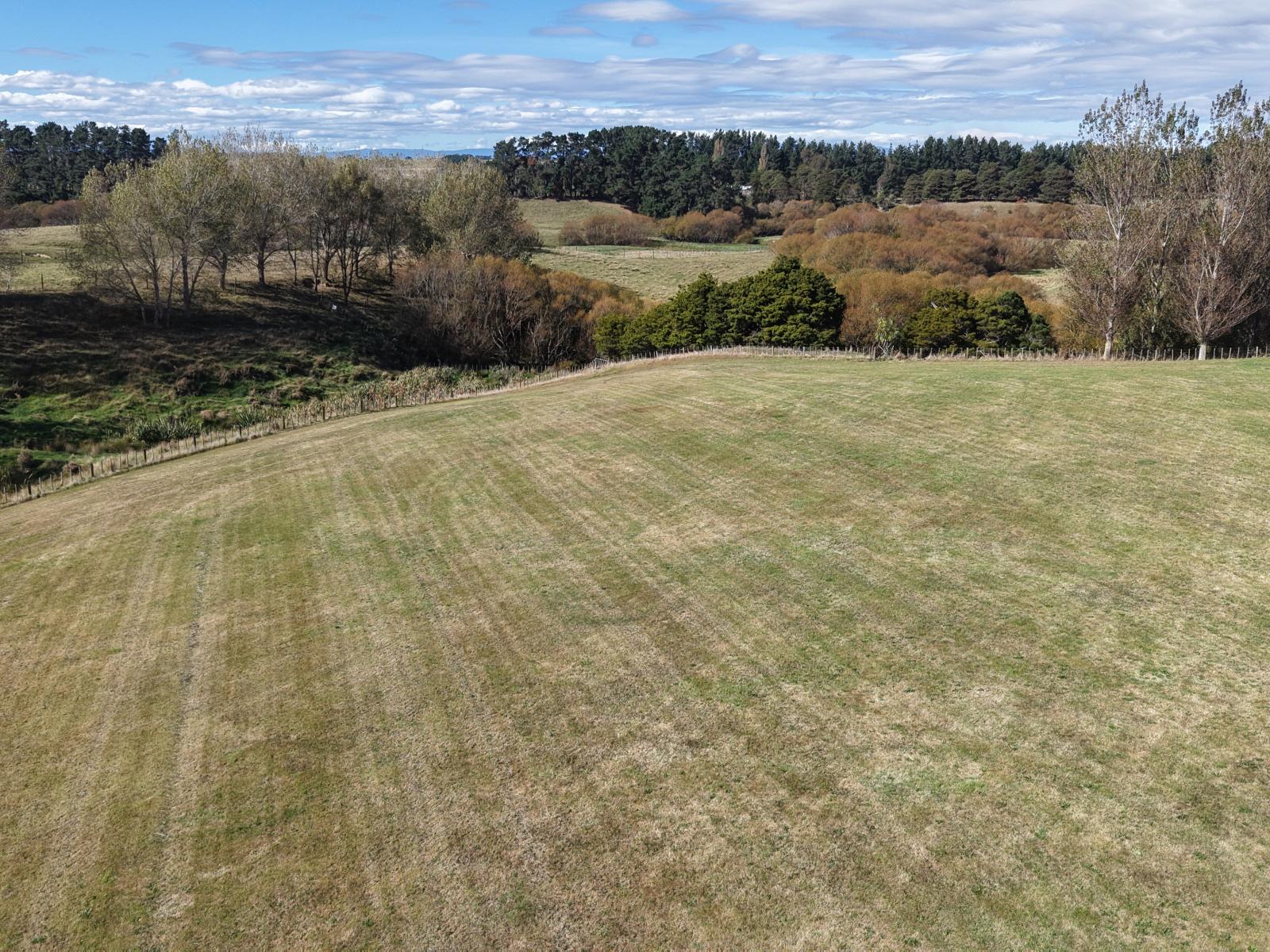Te Rakehou Road, Feilding