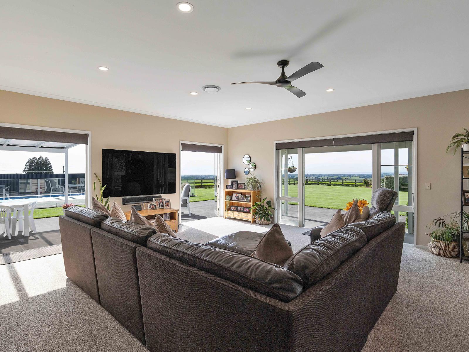 82 Clearview Road, Lepperton