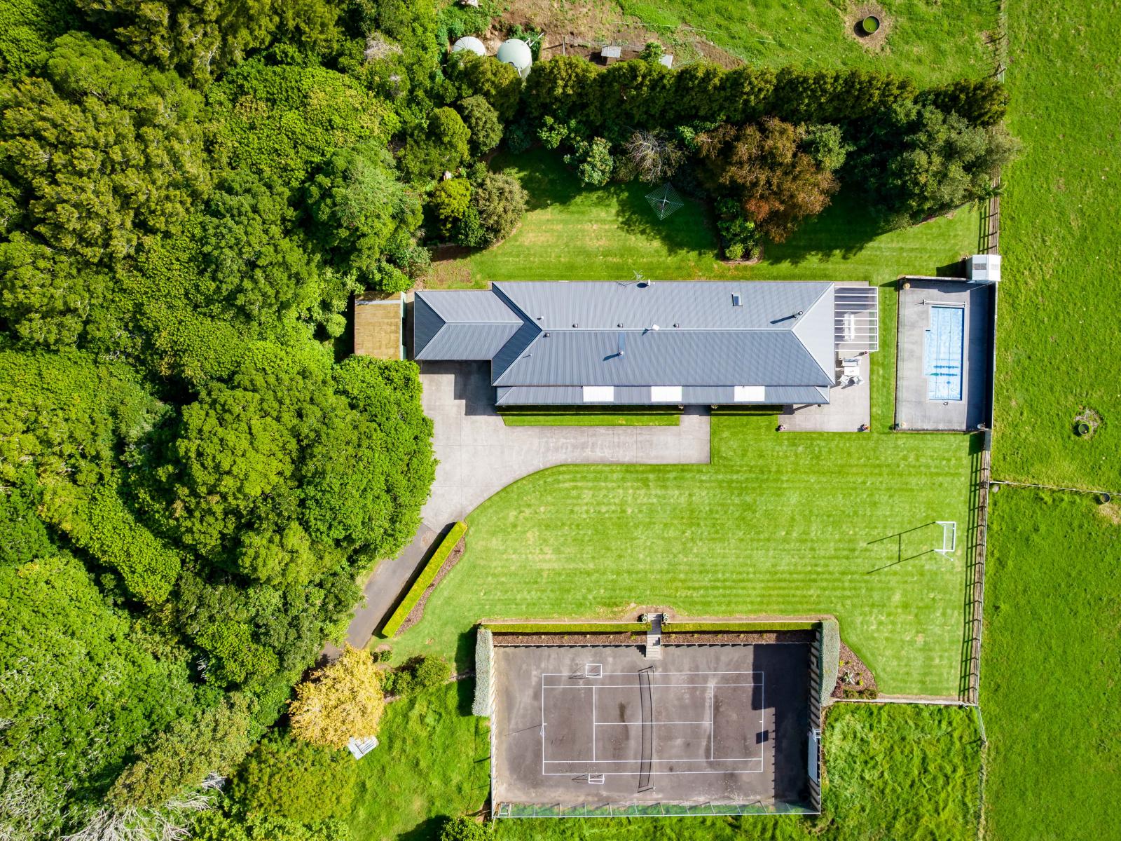 82 Clearview Road, Lepperton