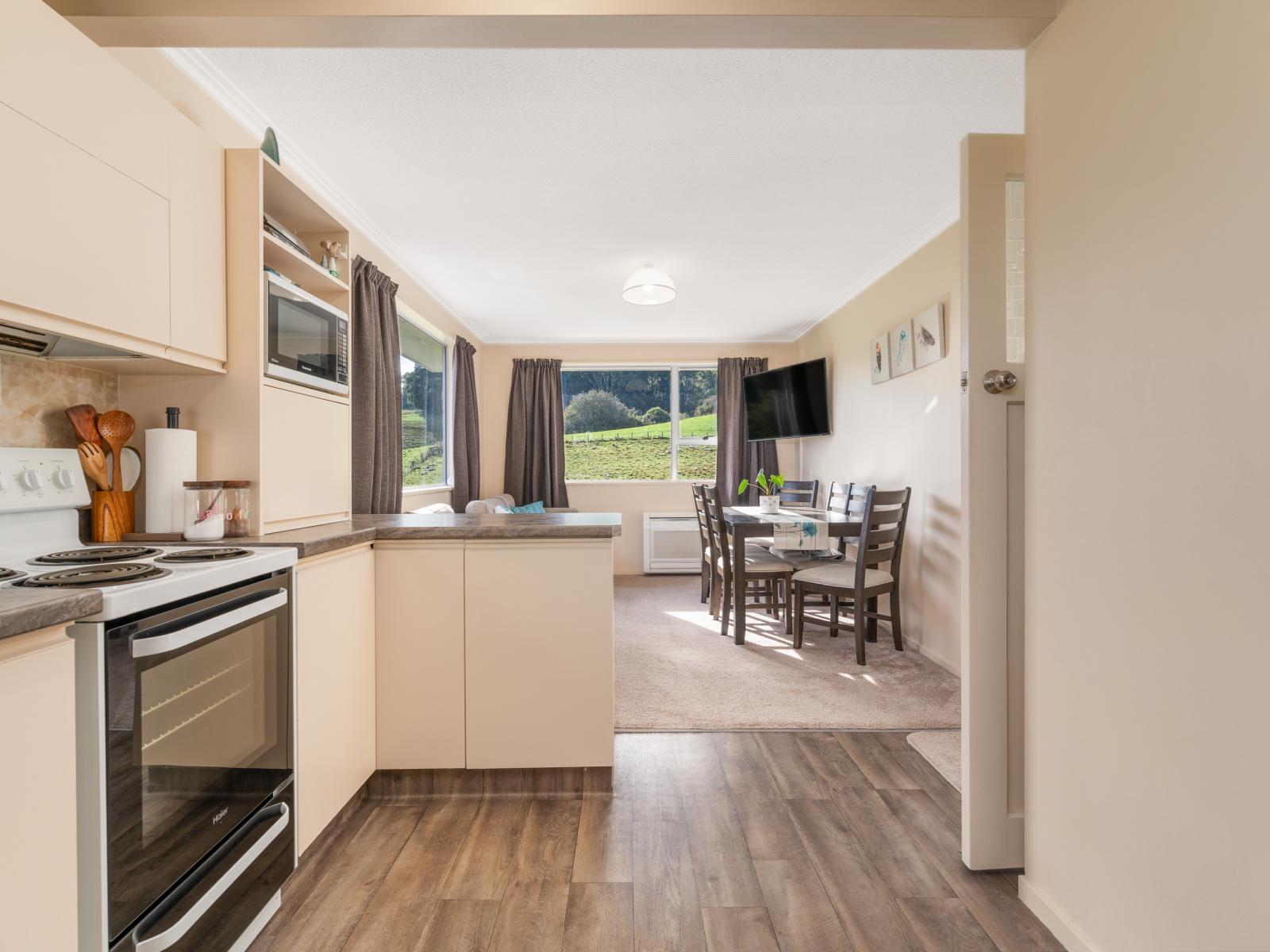 61 Elwyn Crescent, Green Island