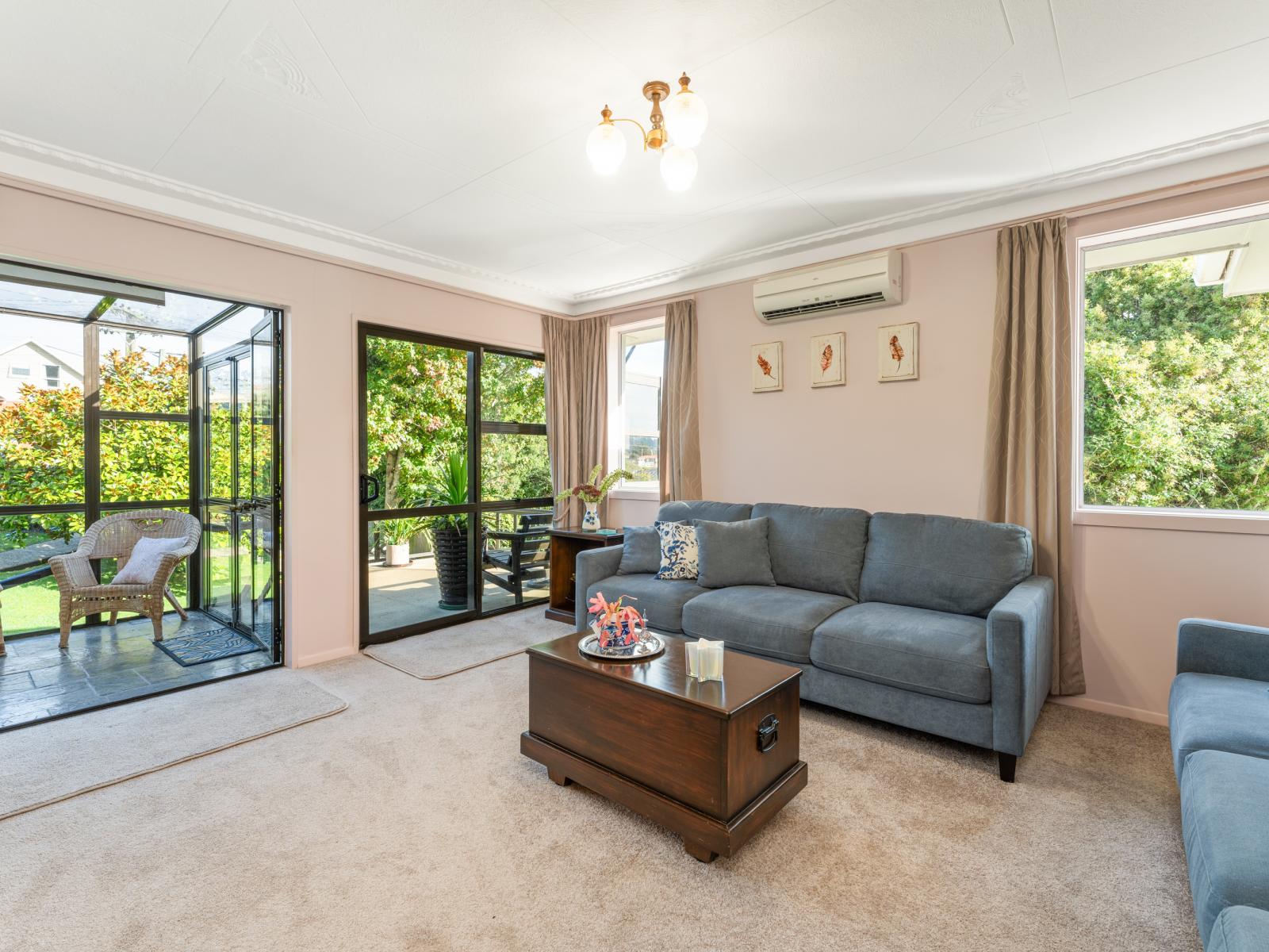 61 Elwyn Crescent, Green Island