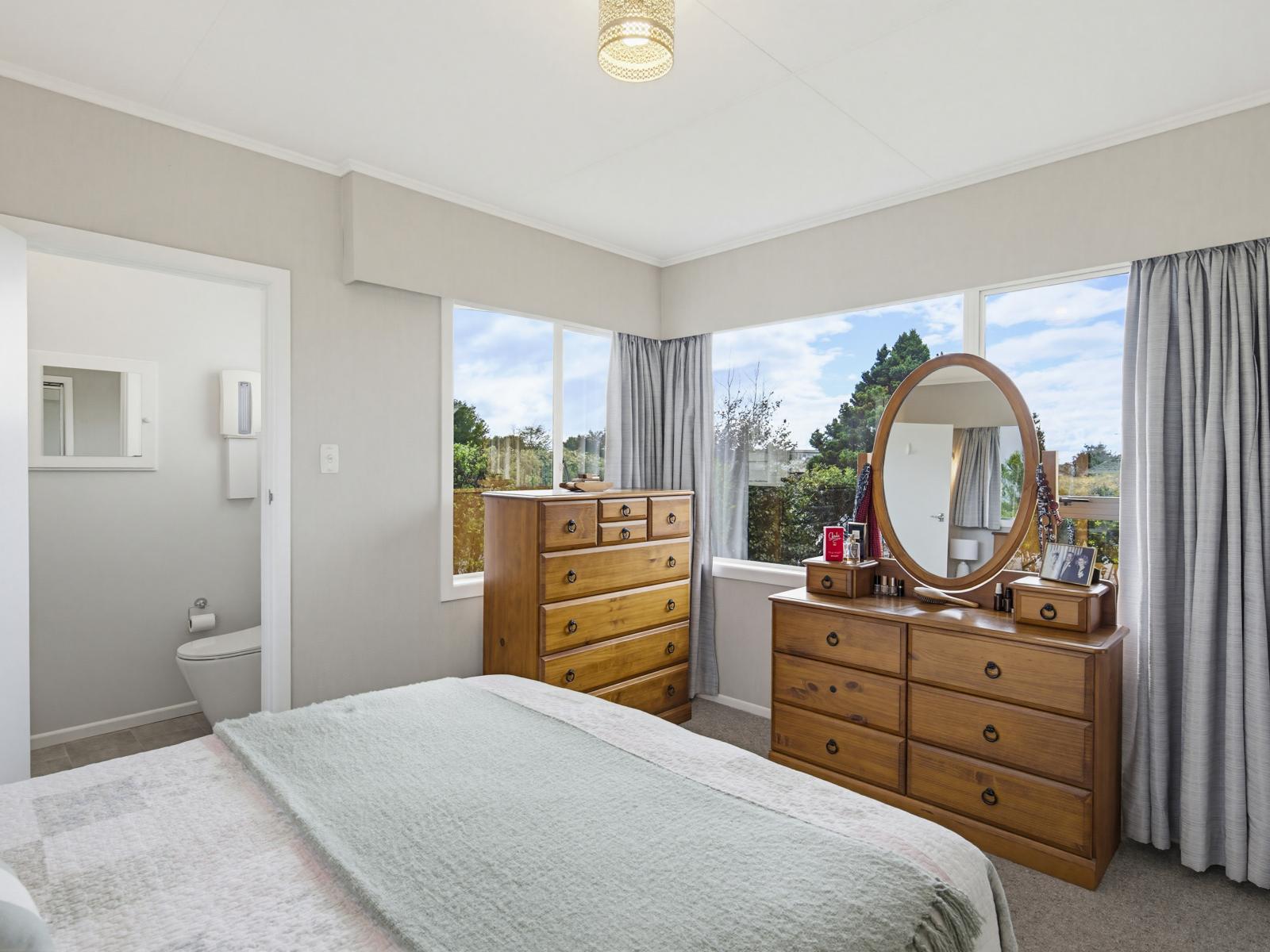 24 Featherston Street, Levin