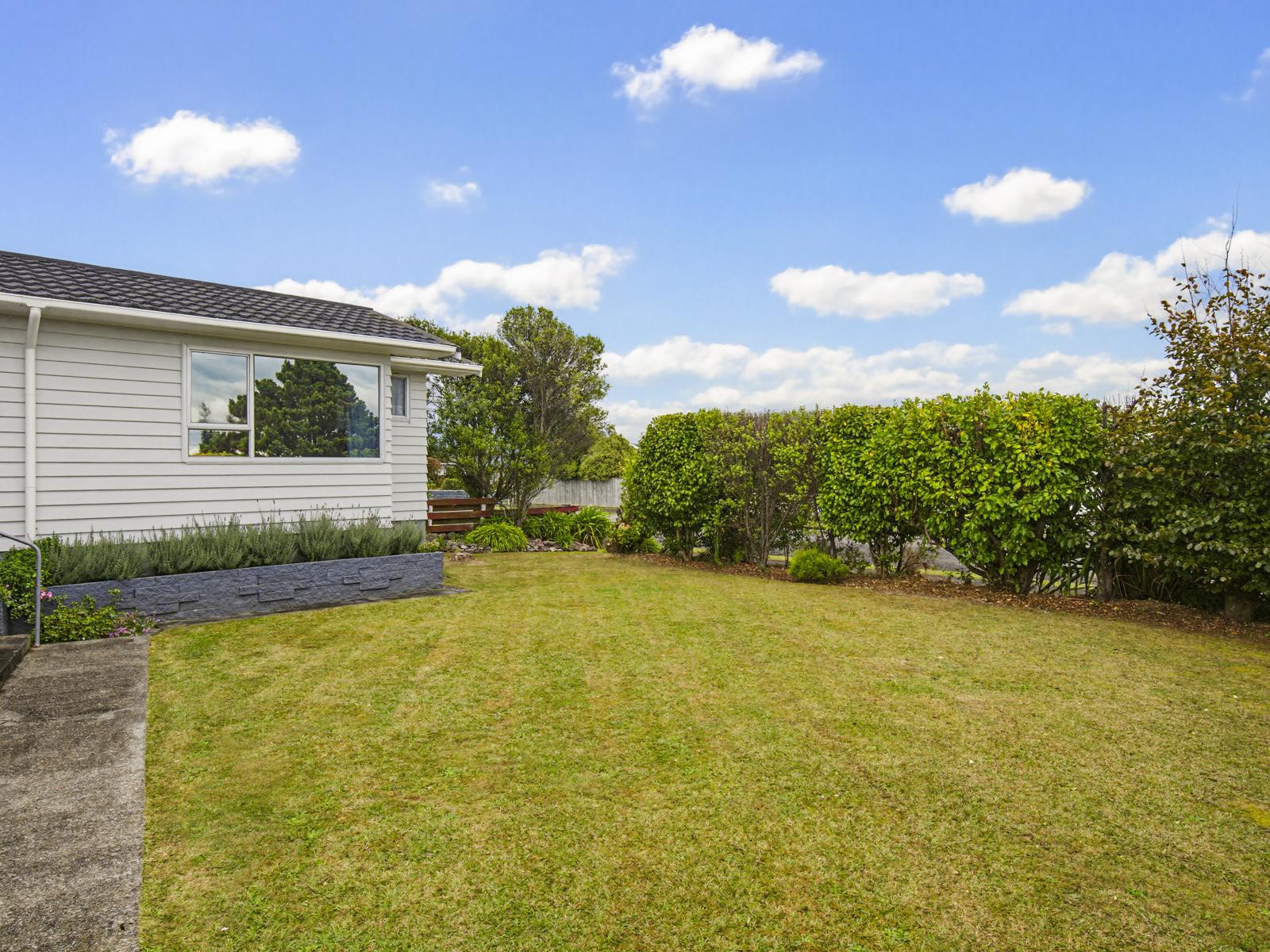 24 Featherston Street, Levin