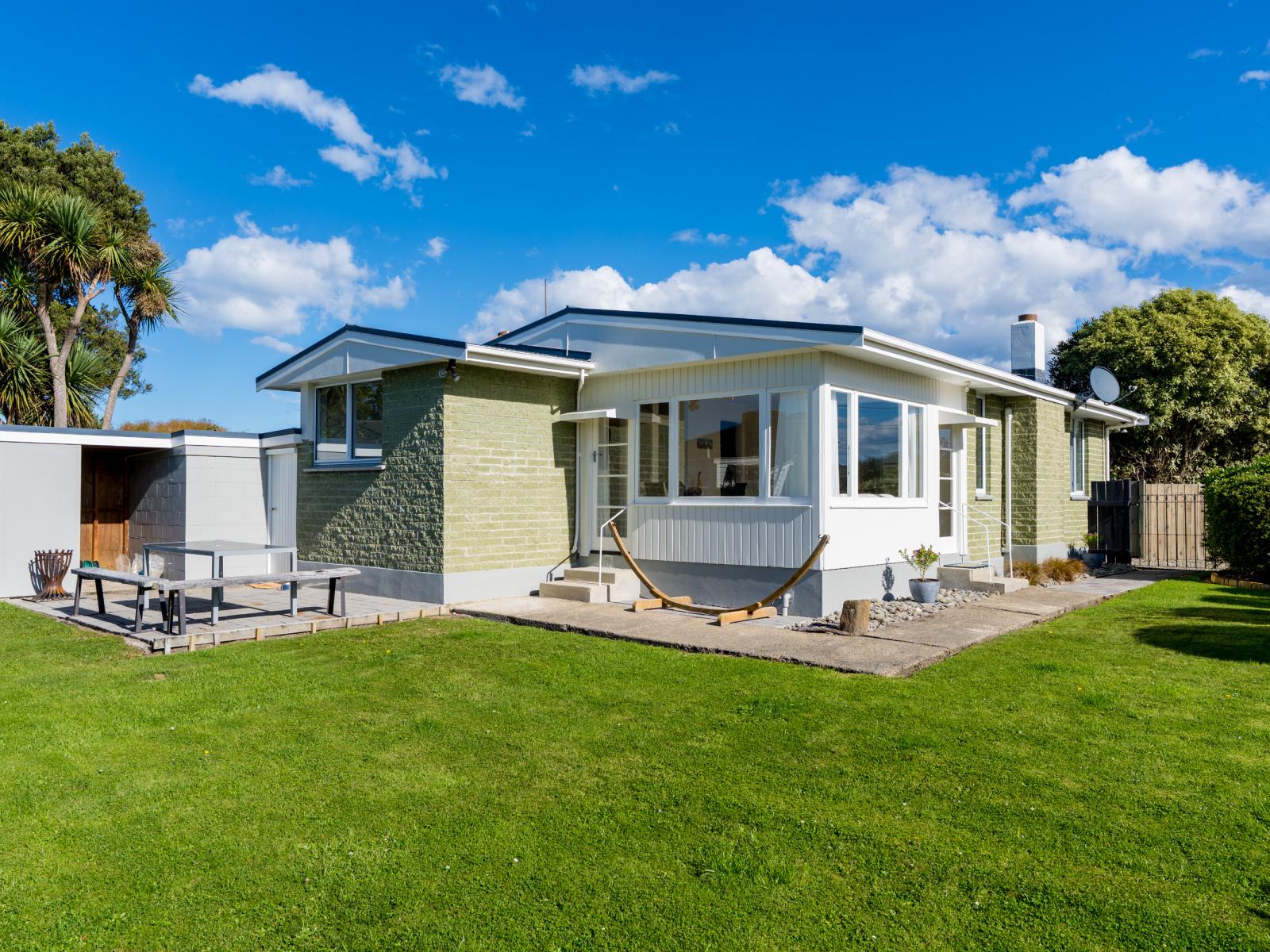 131 Grimness Street, Karitane