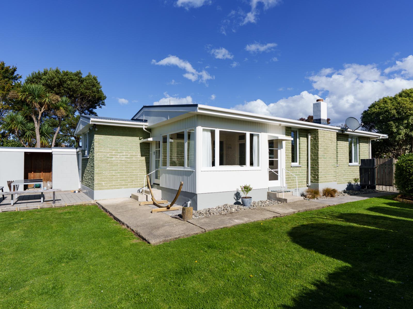 131 Grimness Street, Karitane