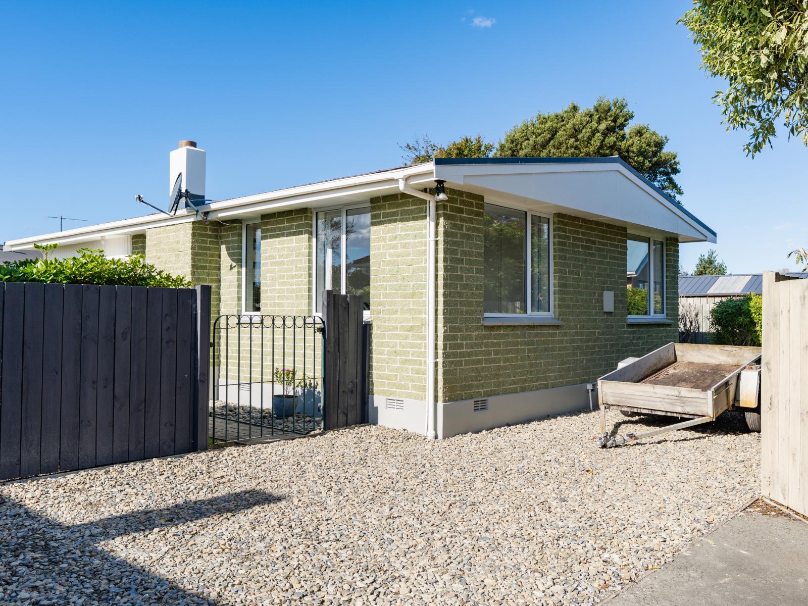 131 Grimness Street, Karitane