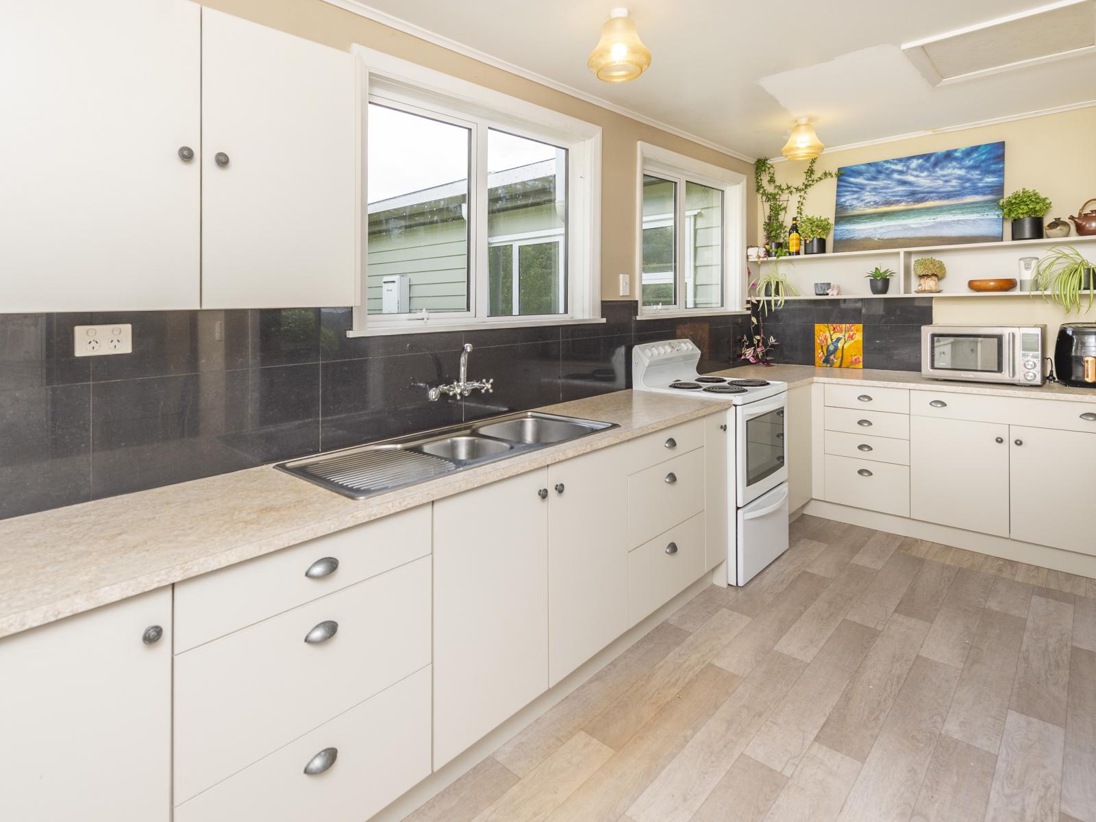 1358 Makirikiri Road, Marton