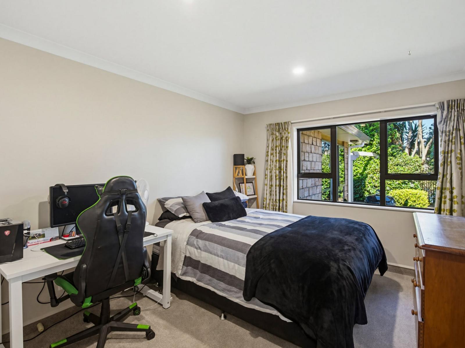 14 Consort Close, Paraparaumu Beach