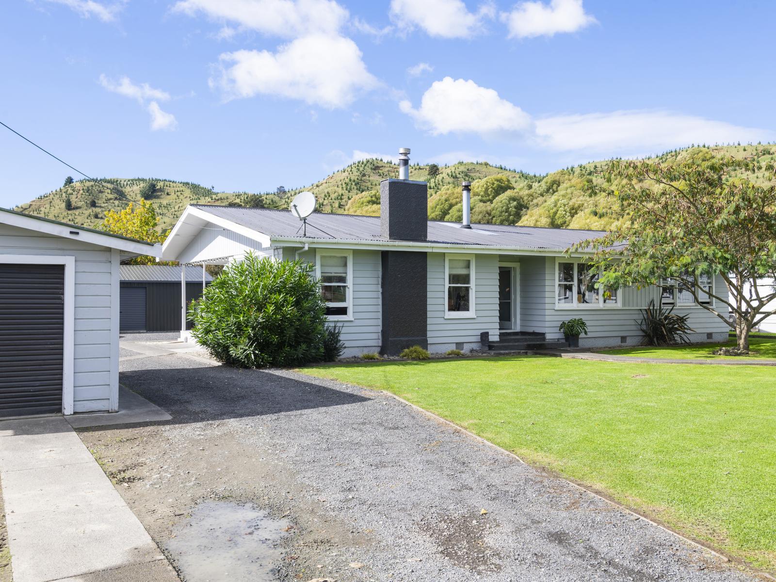 28 Cliff Road, Te Karaka