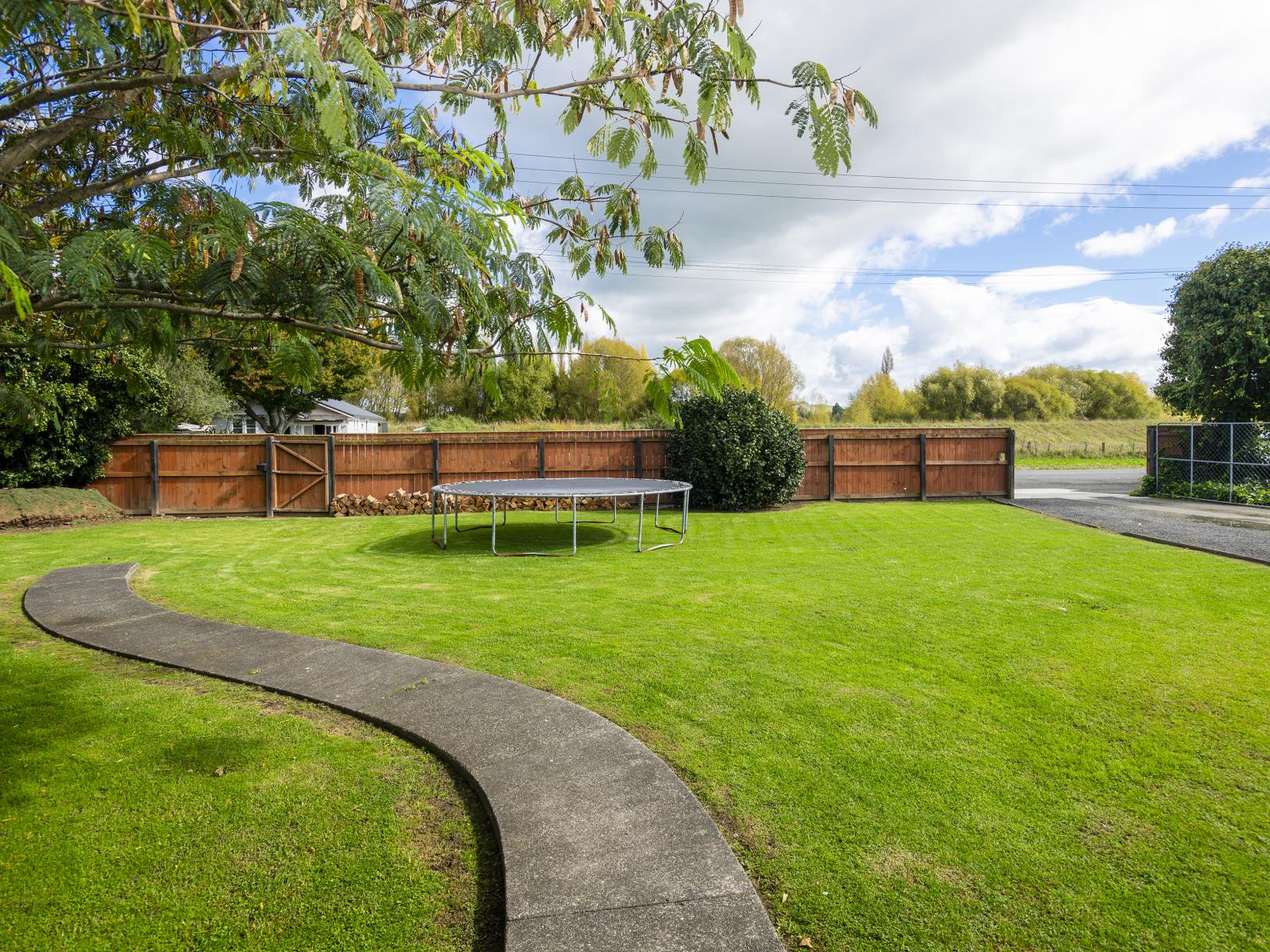 28 Cliff Road, Te Karaka