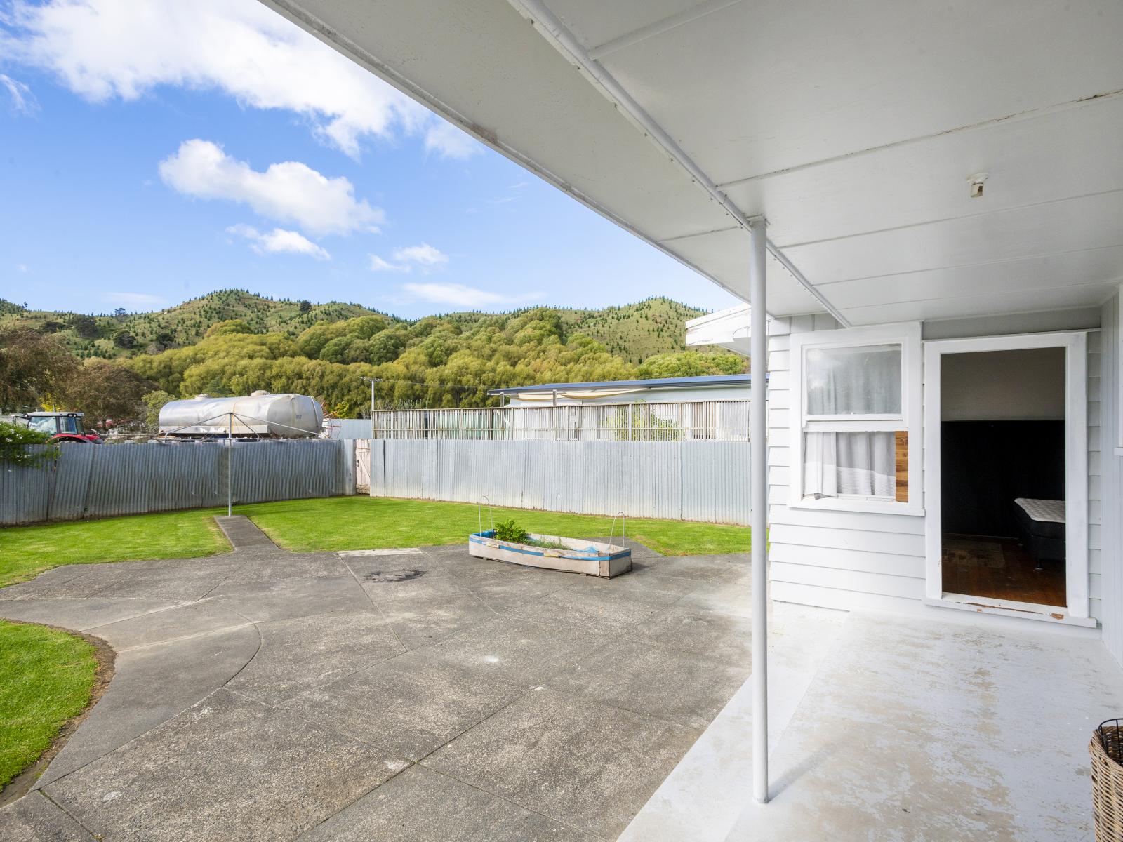 28 Cliff Road, Te Karaka
