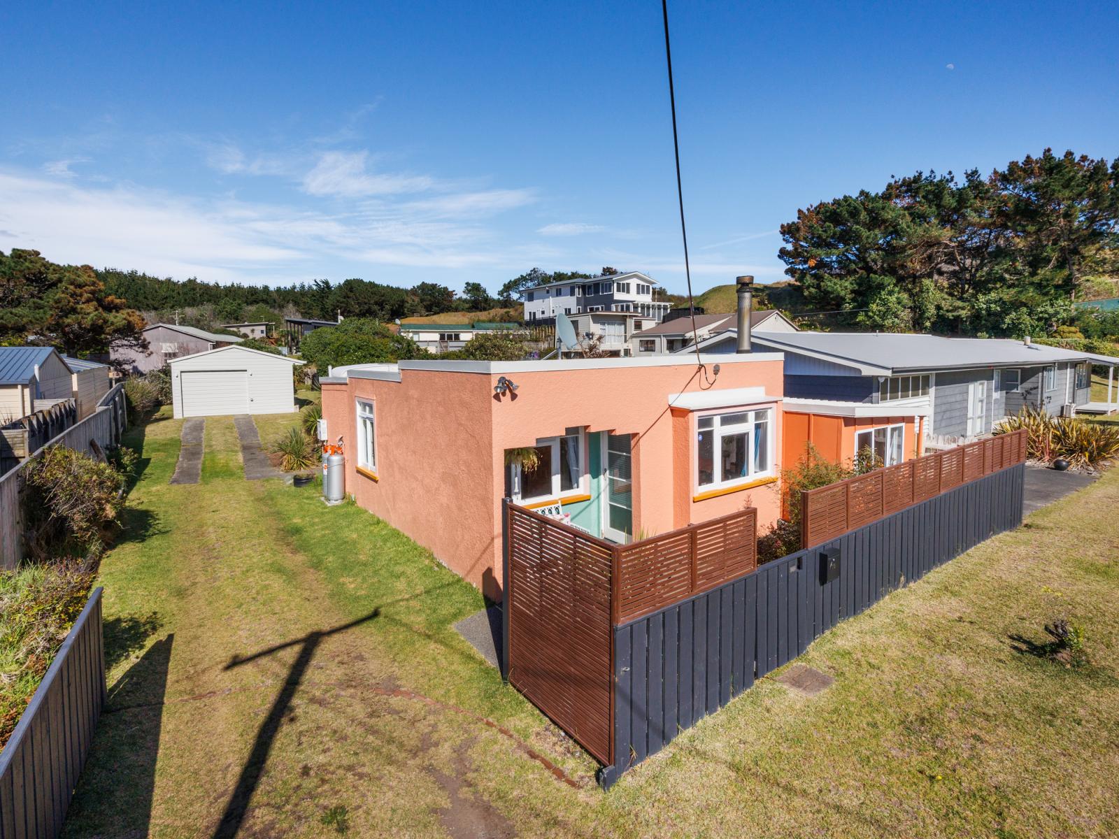 16 Chrystall Street, Foxton Beach