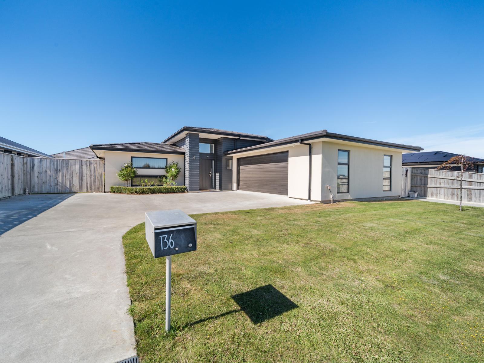 136 Pharazyn Street, Feilding