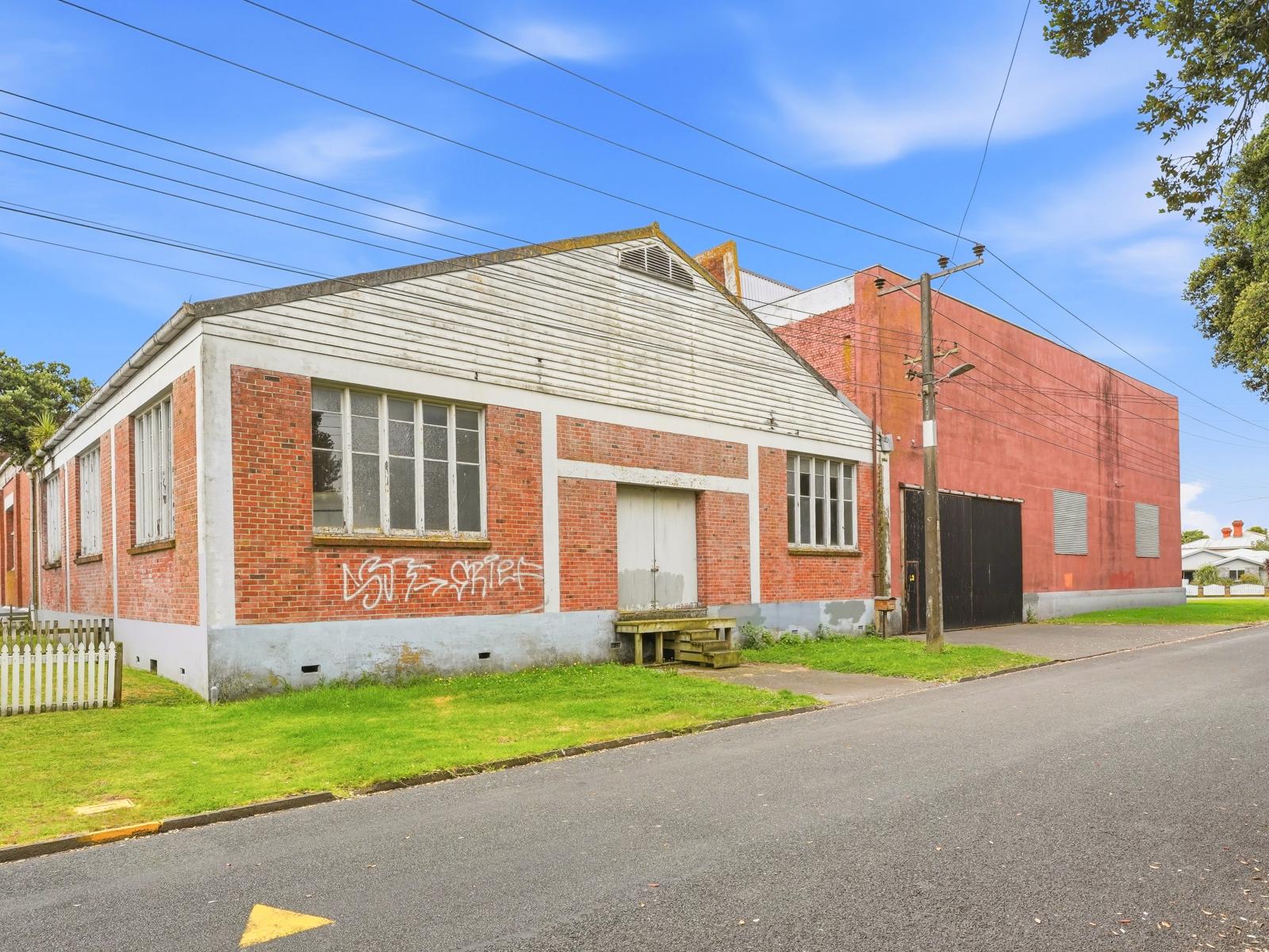 42 Bedford Avenue, Gonville