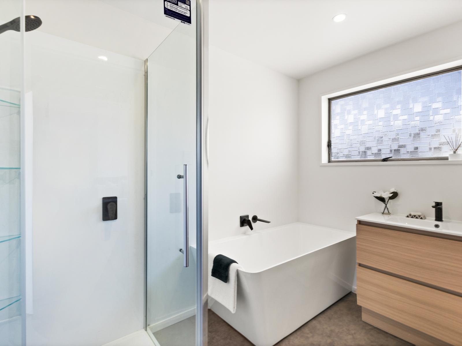 34 Konini Crescent, Pirimai