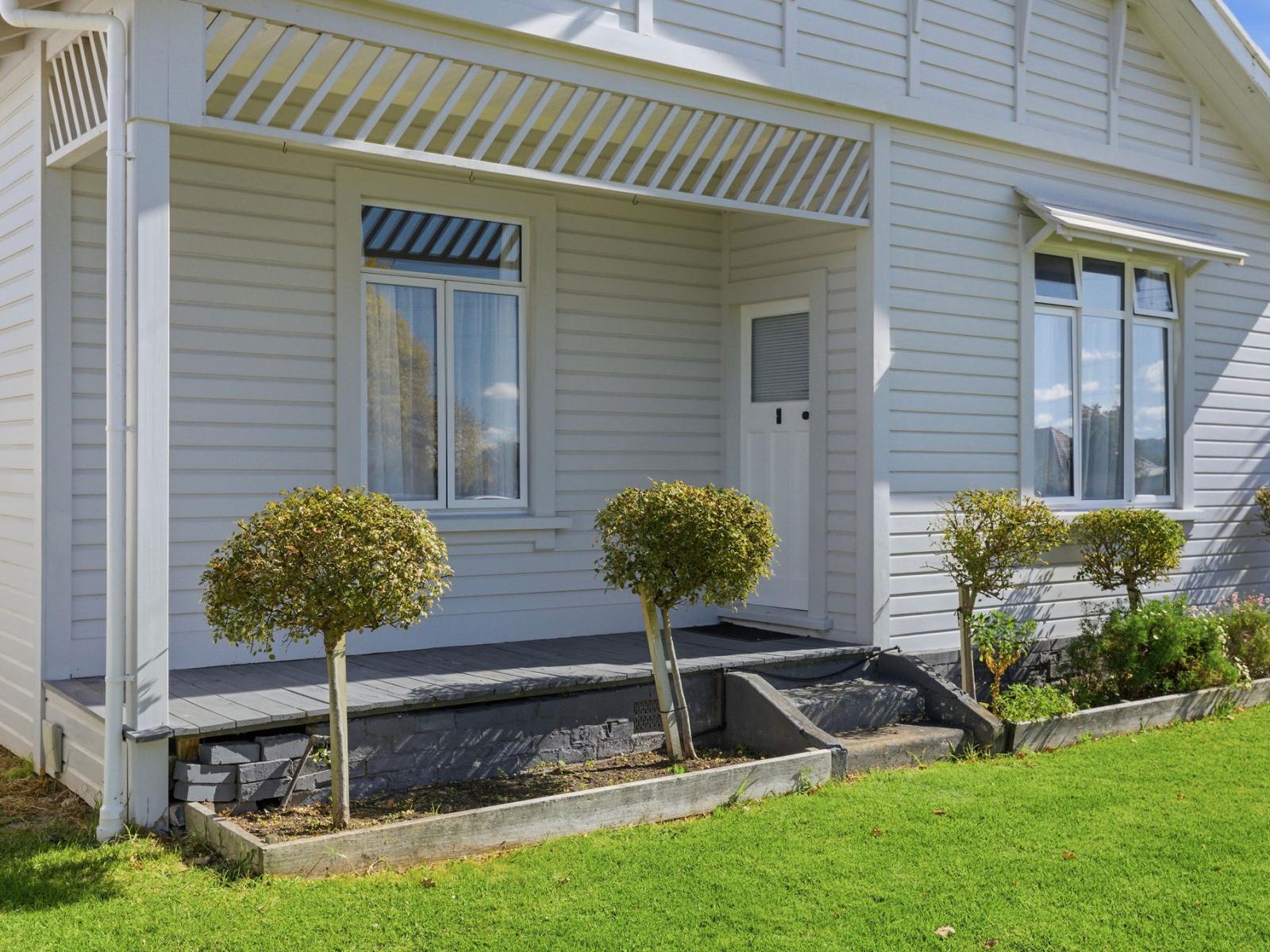 8 White Street, Whanganui East