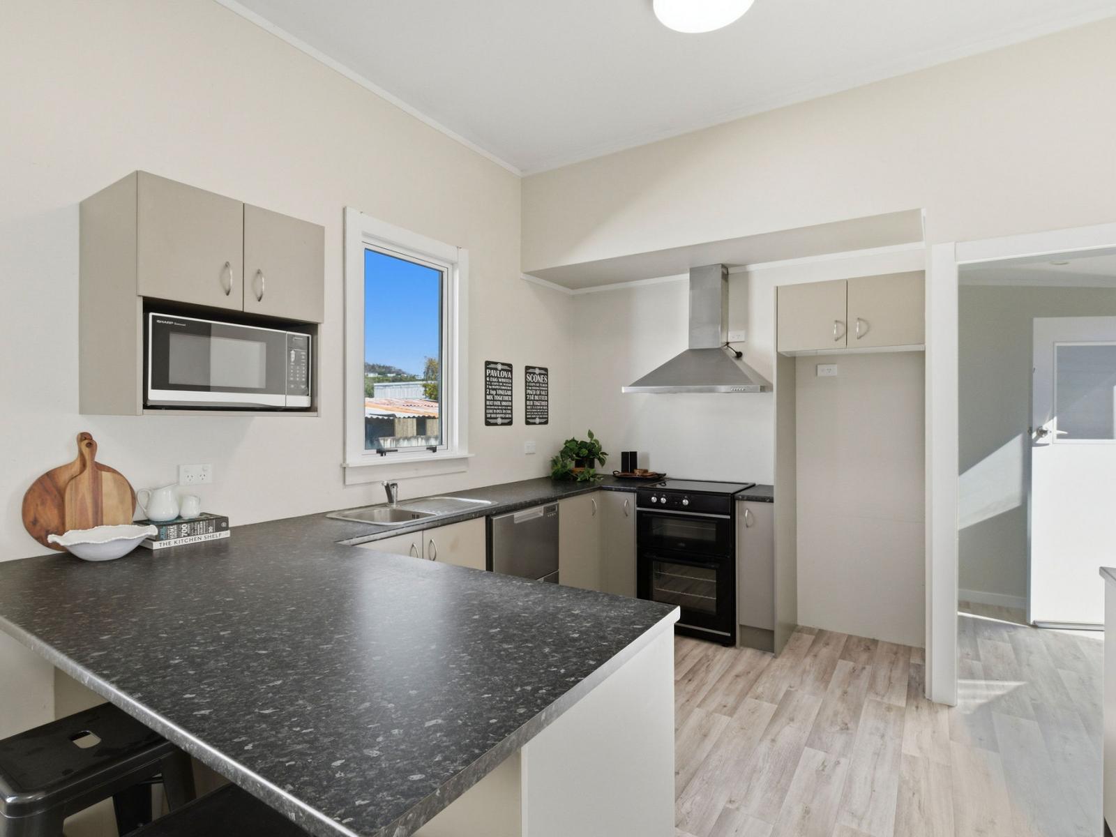 8 White Street, Whanganui East