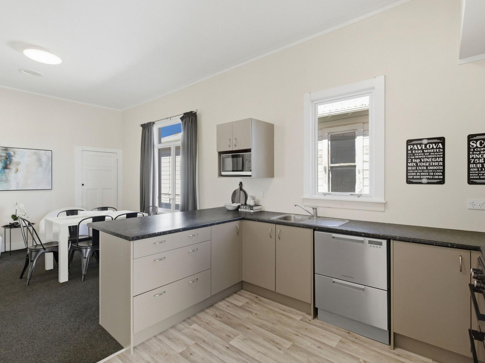 8 White Street, Whanganui East