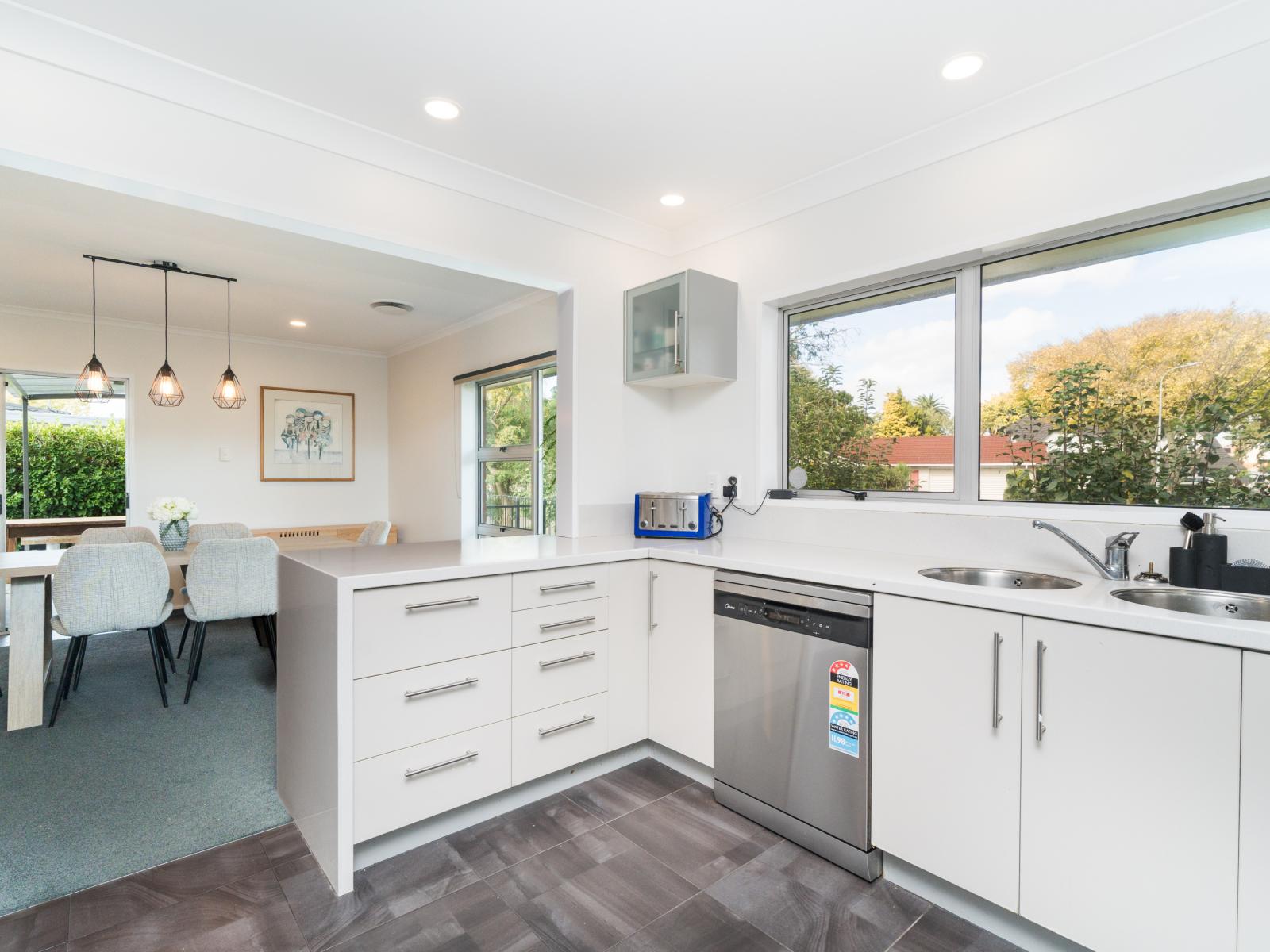 8 Aintree Crescent, Awapuni