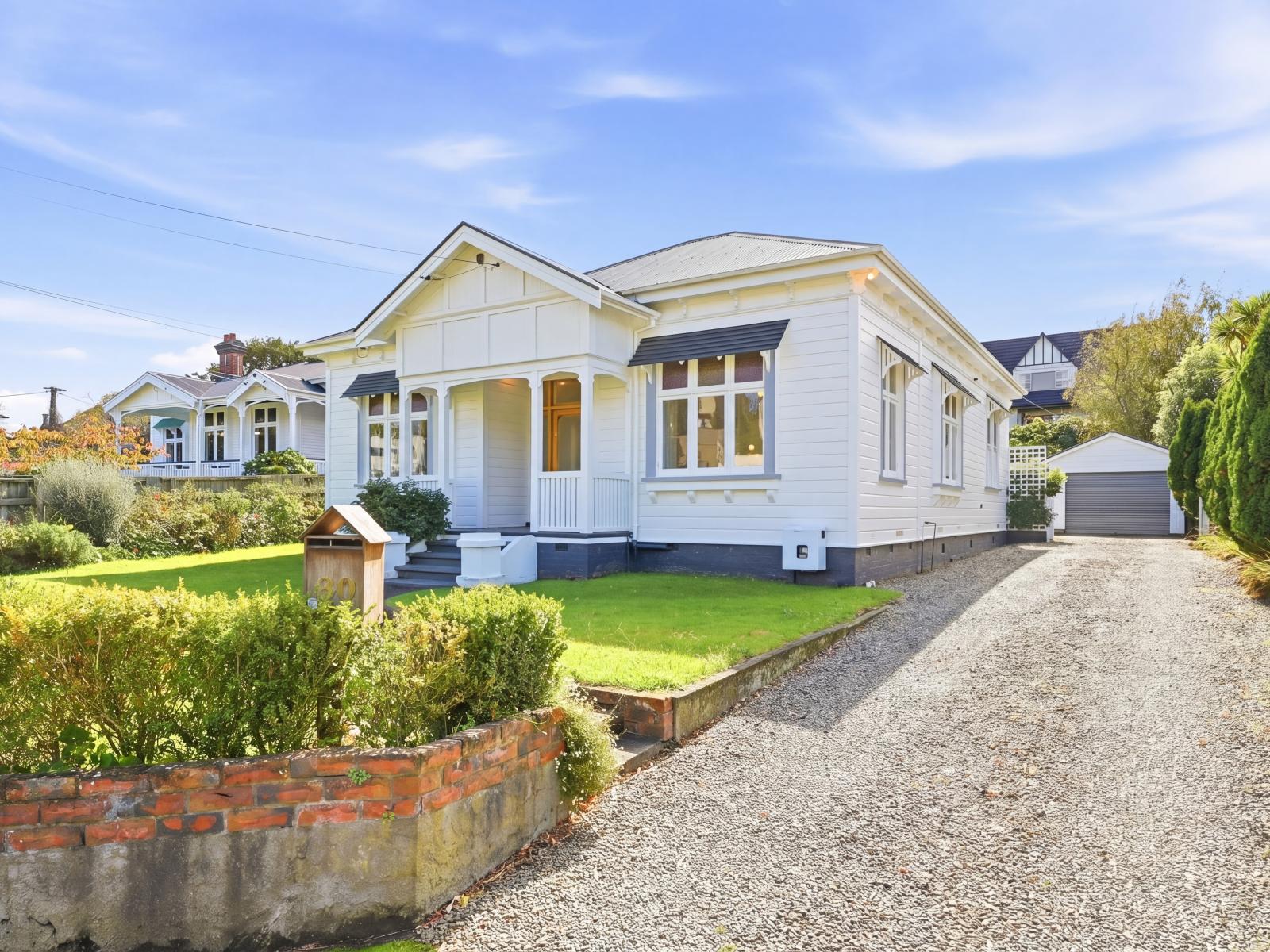 80 Great North Road, St Johns Hill