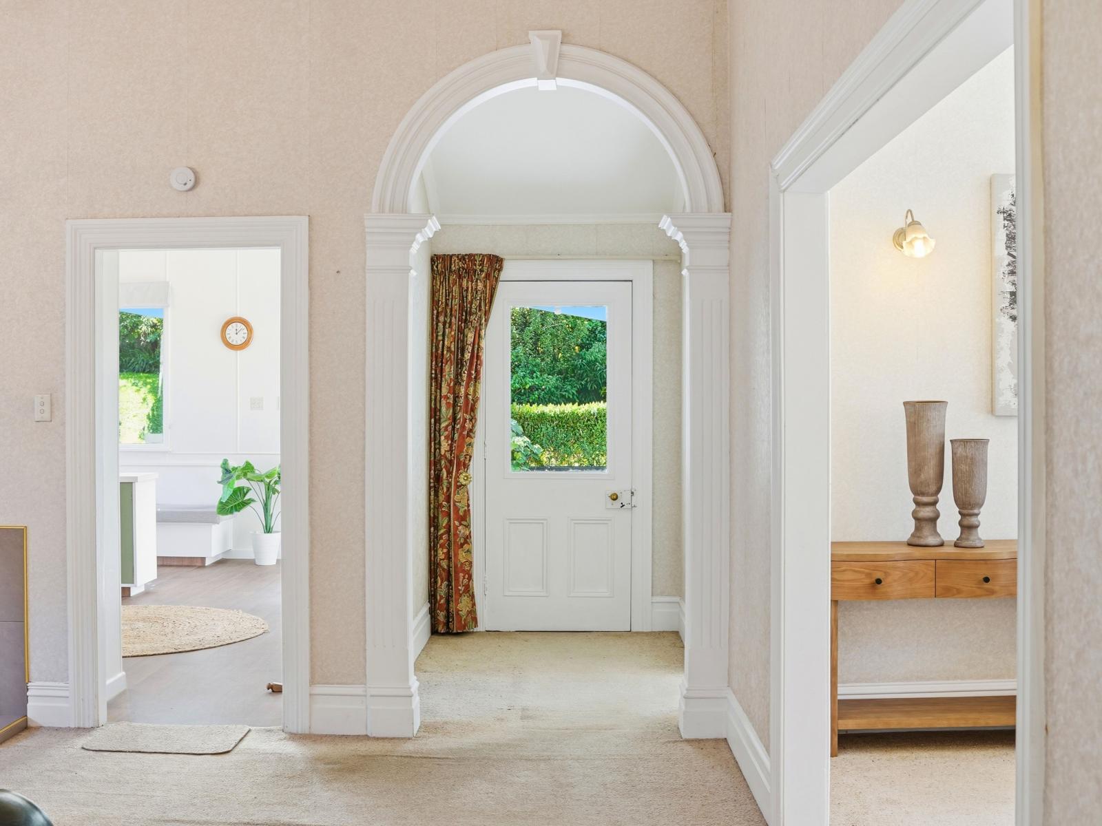 80 Great North Road, St Johns Hill