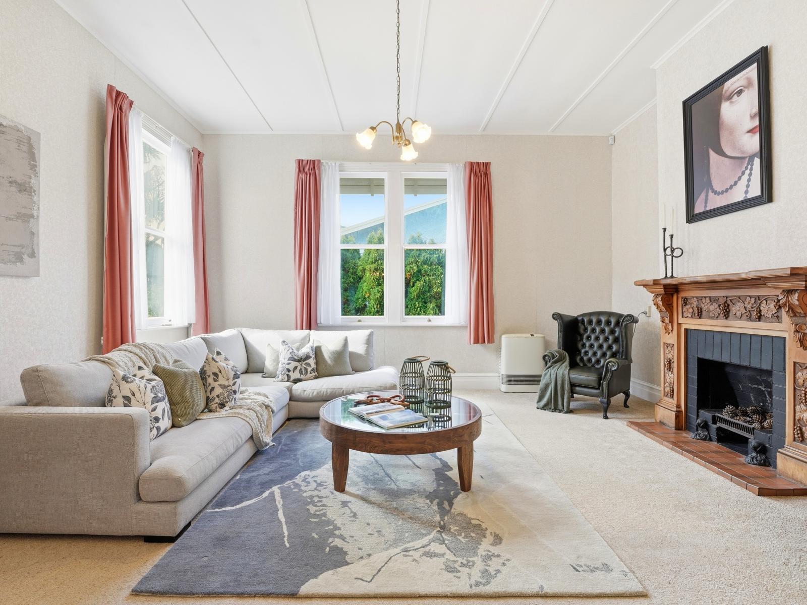 80 Great North Road, St Johns Hill