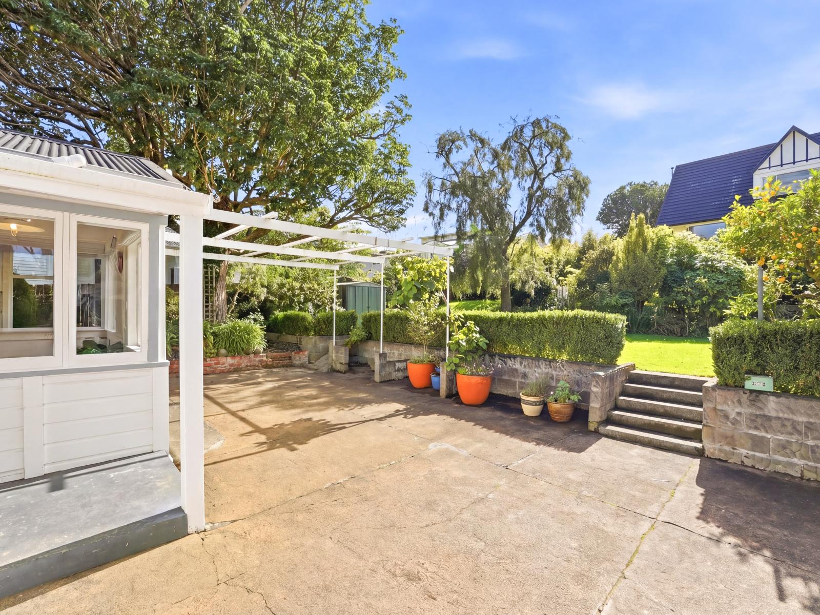 80 Great North Road, St Johns Hill