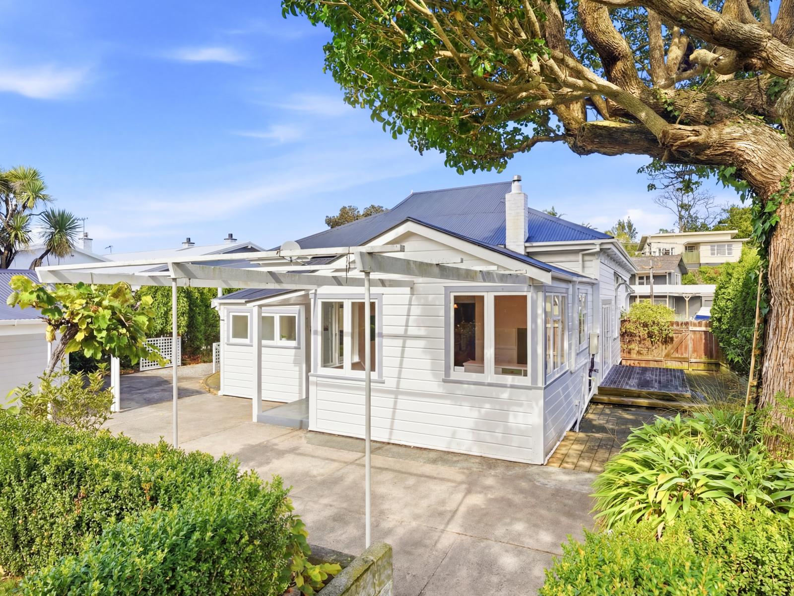 80 Great North Road, St Johns Hill