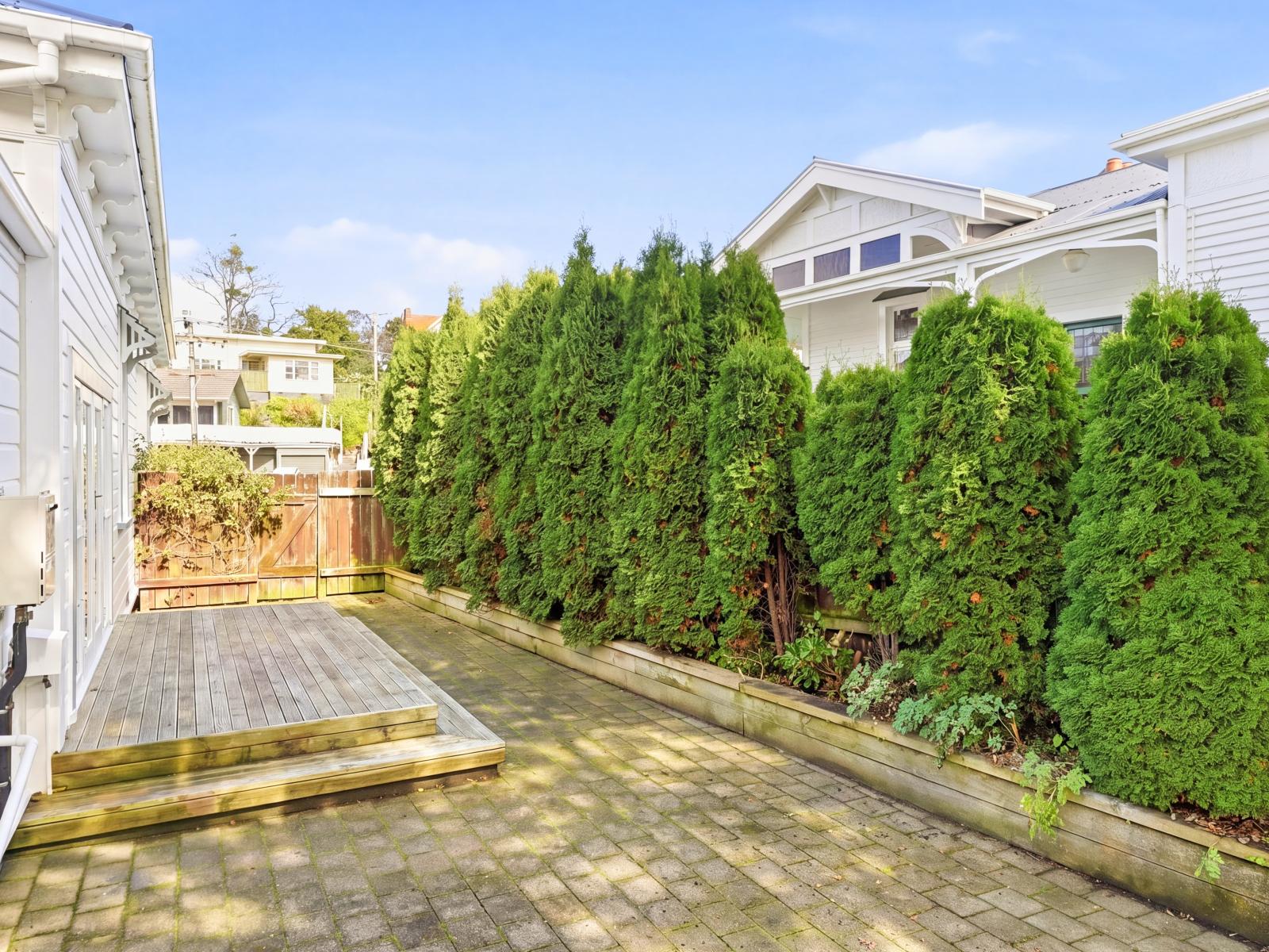 80 Great North Road, St Johns Hill