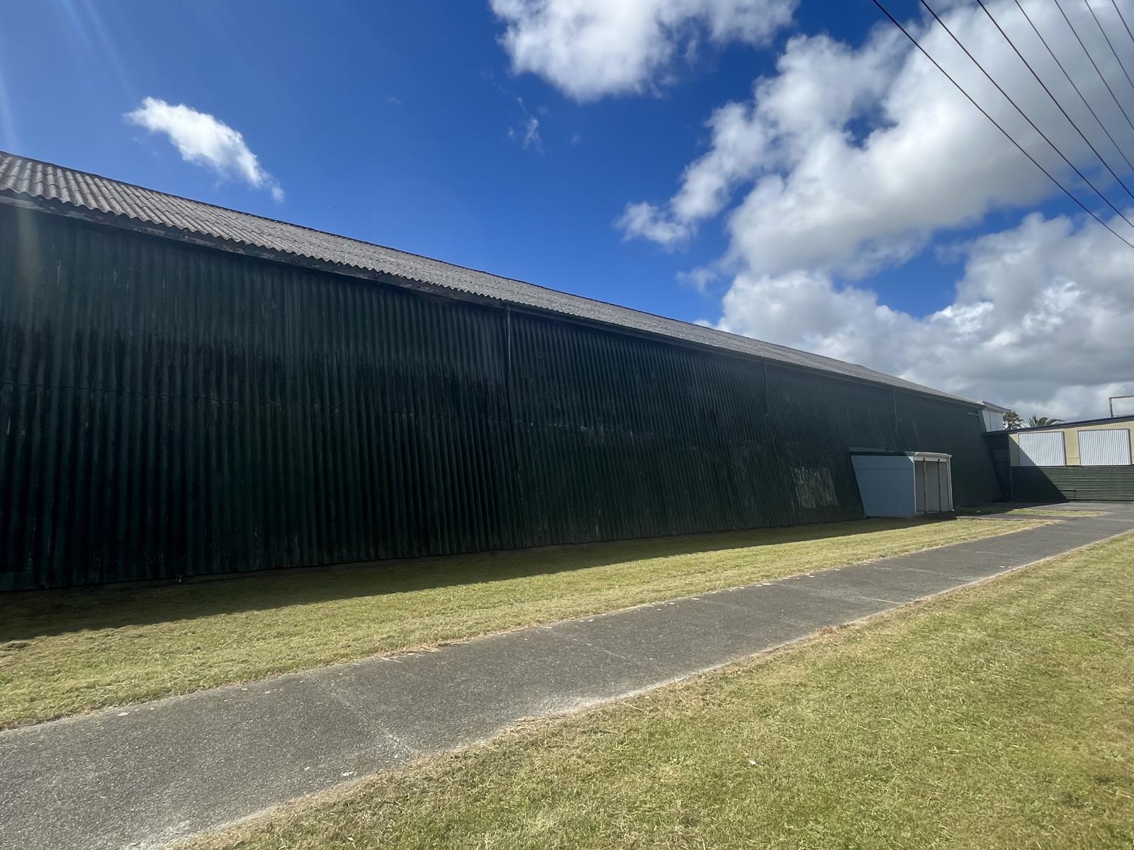 130 Queen Street West, Levin